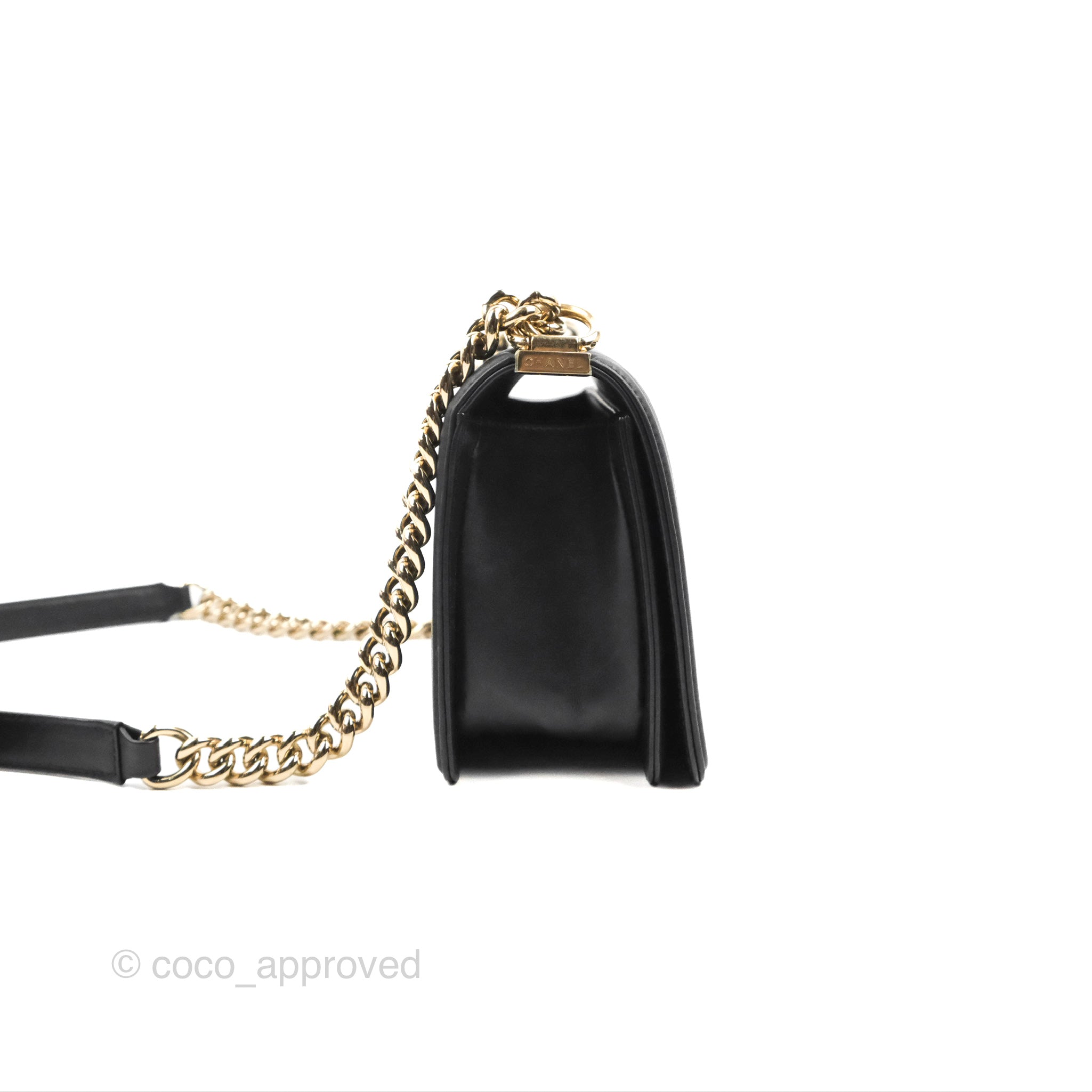 Chanel Chevron Medium Boy Bag in Black Calfskin with Gold Hardware - Luxury Handbag for Women, Perfect for Evening Events & Special Occasions
