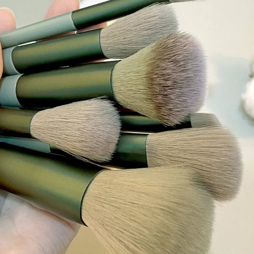 Premium 13-Piece Celebrity Makeup Brush Set by Fozzby - Soft Fluffy Pouch Included - Professional Cosmetic Brushes for Foundation, Blending, Contouring - Perfect for Makeup Artists & Beauty Enthusiasts