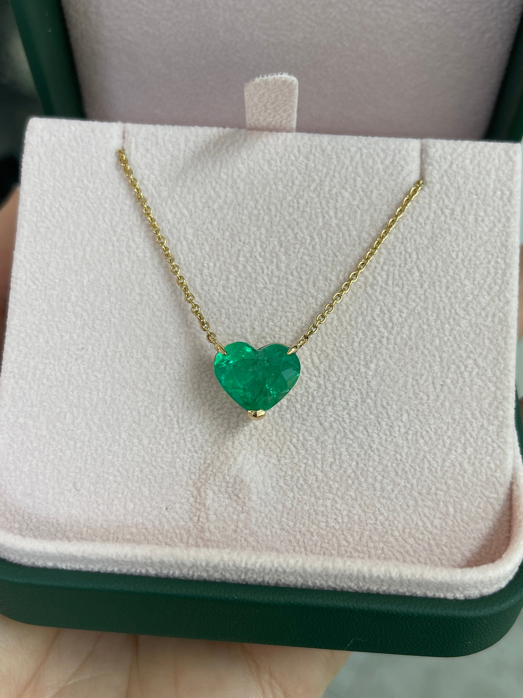 5.77 Carat Colombian Emerald Heart Cut Solitaire 18K Gold Necklace for Women - Elegant Jewelry Gift for Anniversary, Valentine's Day & Special Occasions