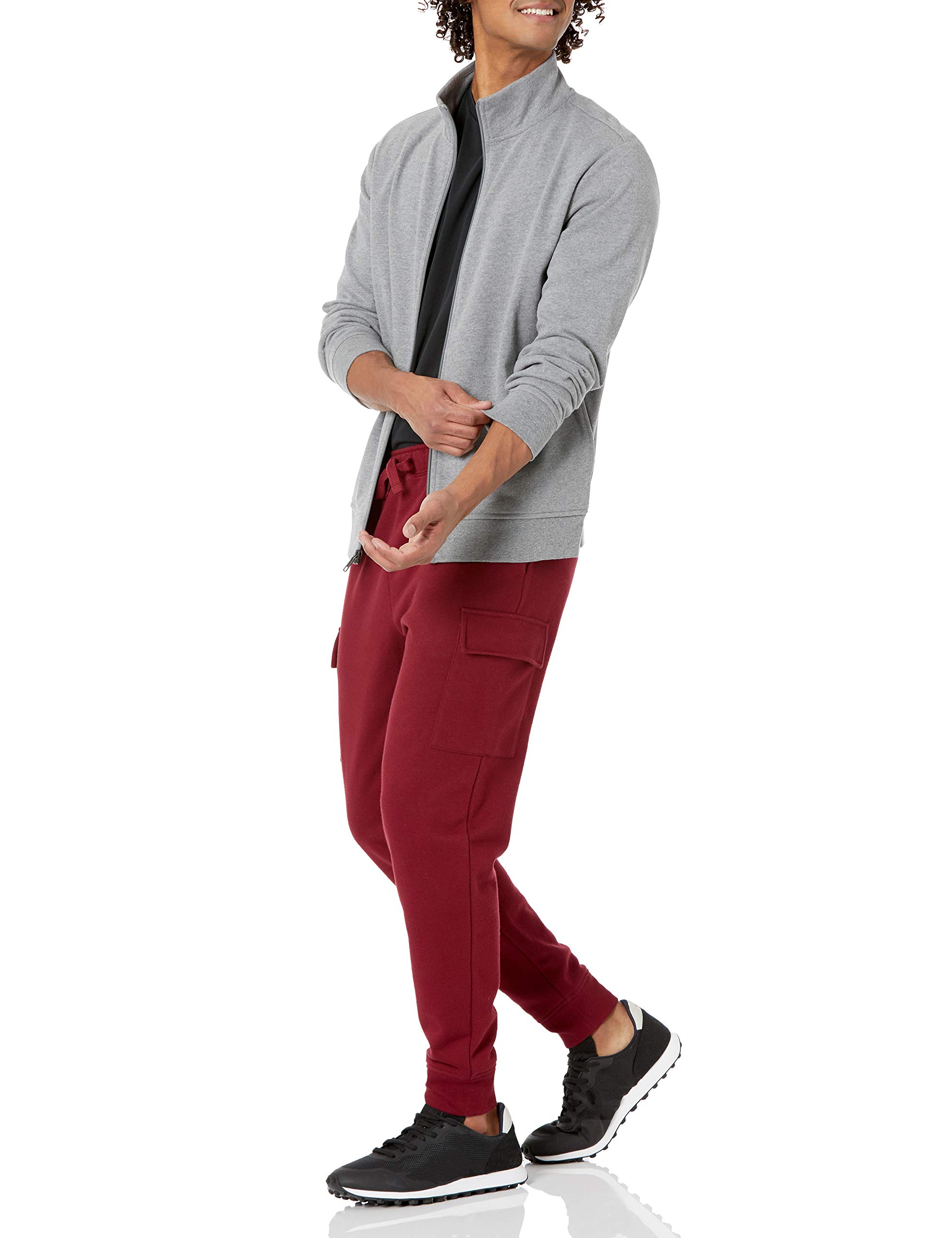 Amazon Essentials Men's Fleece Cargo Jogger Sweatpants - Comfortable Casual & Workout Pants for Gym, Lounge & Outdoor Activities