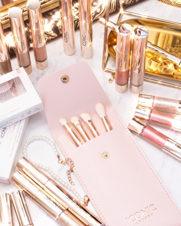 Premium Handbag Glam Eye Brush Set - 12 Pcs Professional Makeup Brushes for Eyeshadow, Blending & Contouring - Perfect for Travel, On-the-Go Touch Ups & Makeup Artists