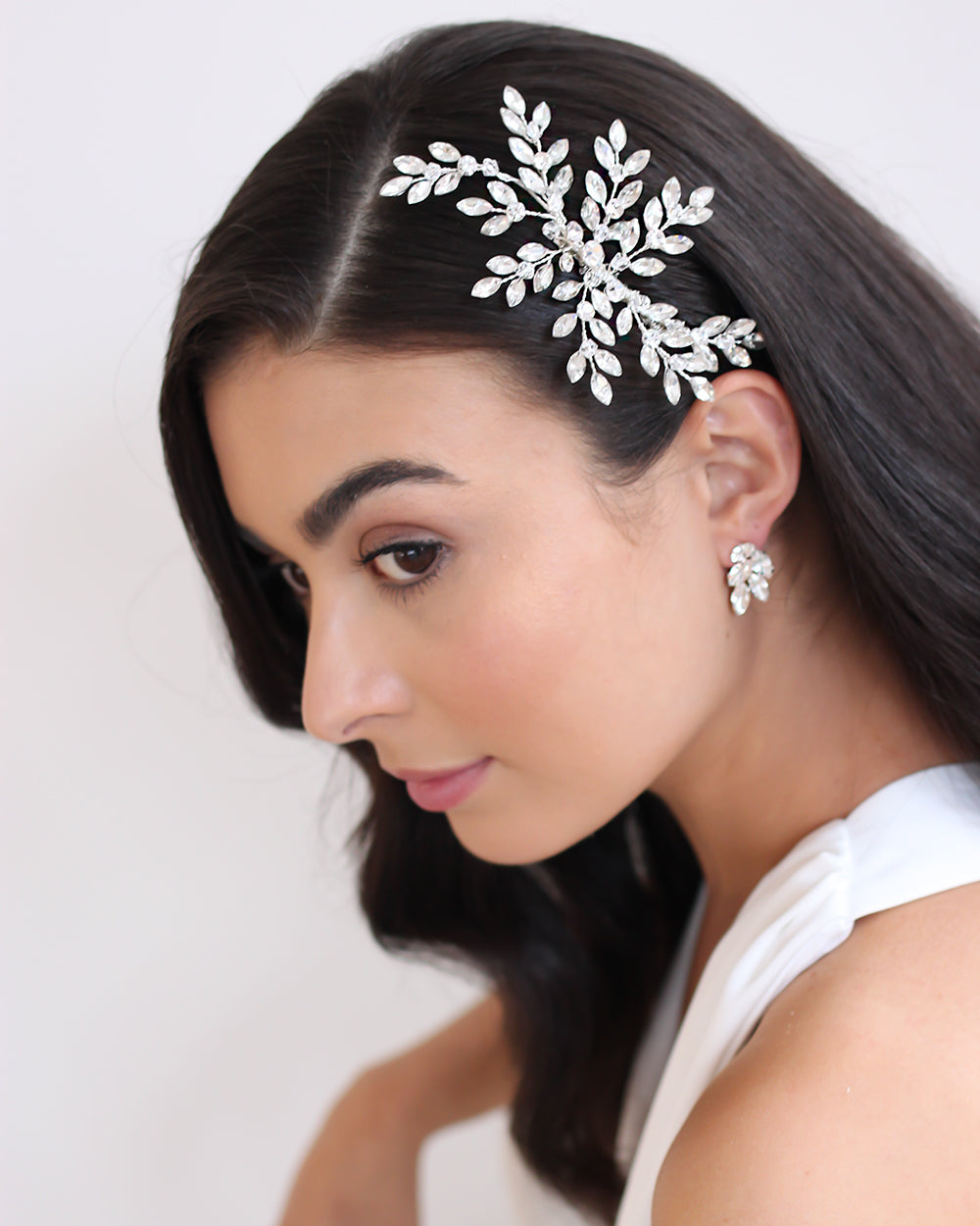 Elegant Bridal Hair Comb with Rhinestones - Perfect for Weddings, Prom, and Formal Events