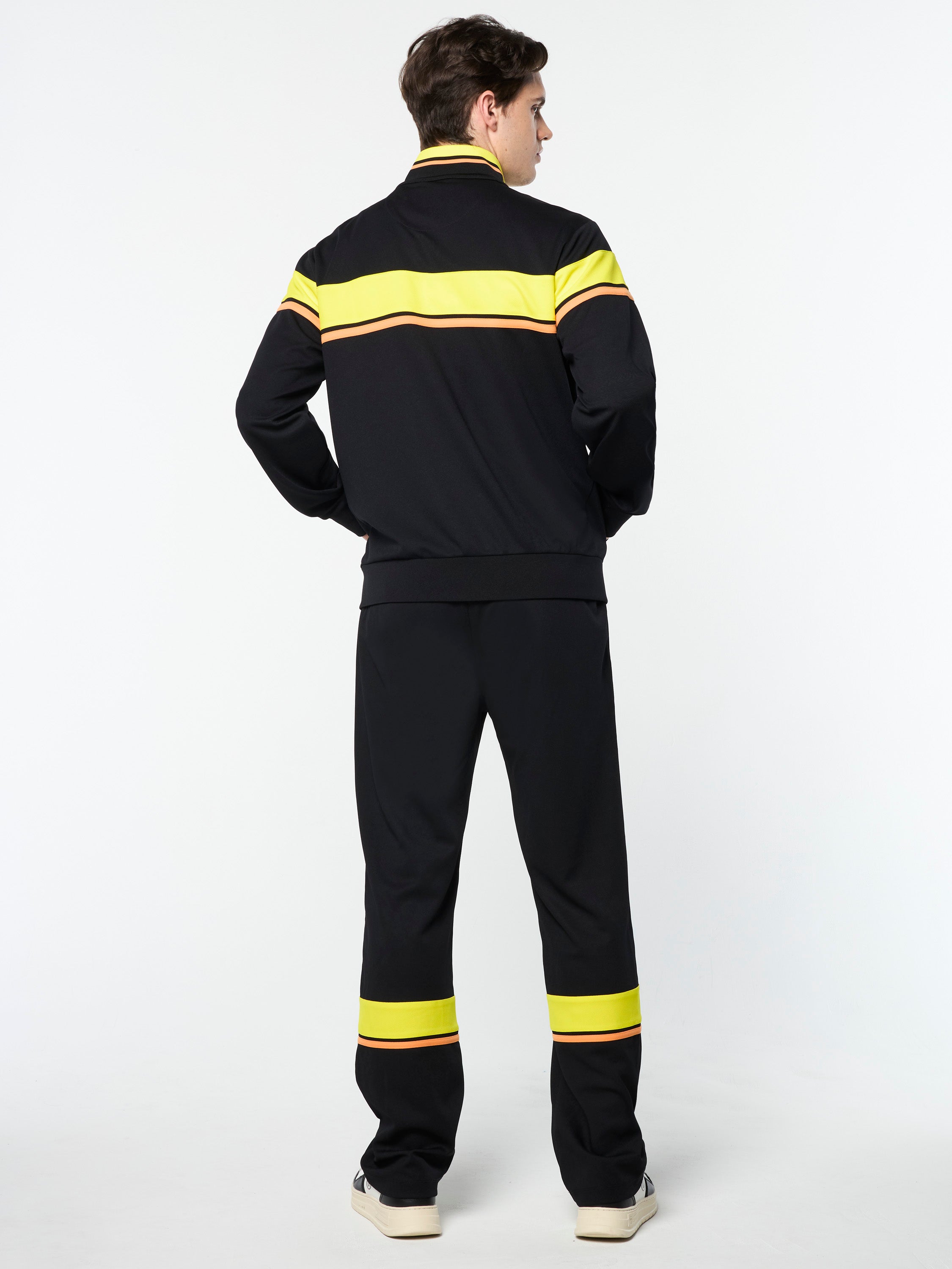 Damarindo Women's Track Jacket - Lightweight Running Jacket with Zipper, Breathable Athletic Hoodie for Gym & Outdoor Sports (Black) - Perfect for Jogging, Hiking & Casual Wear