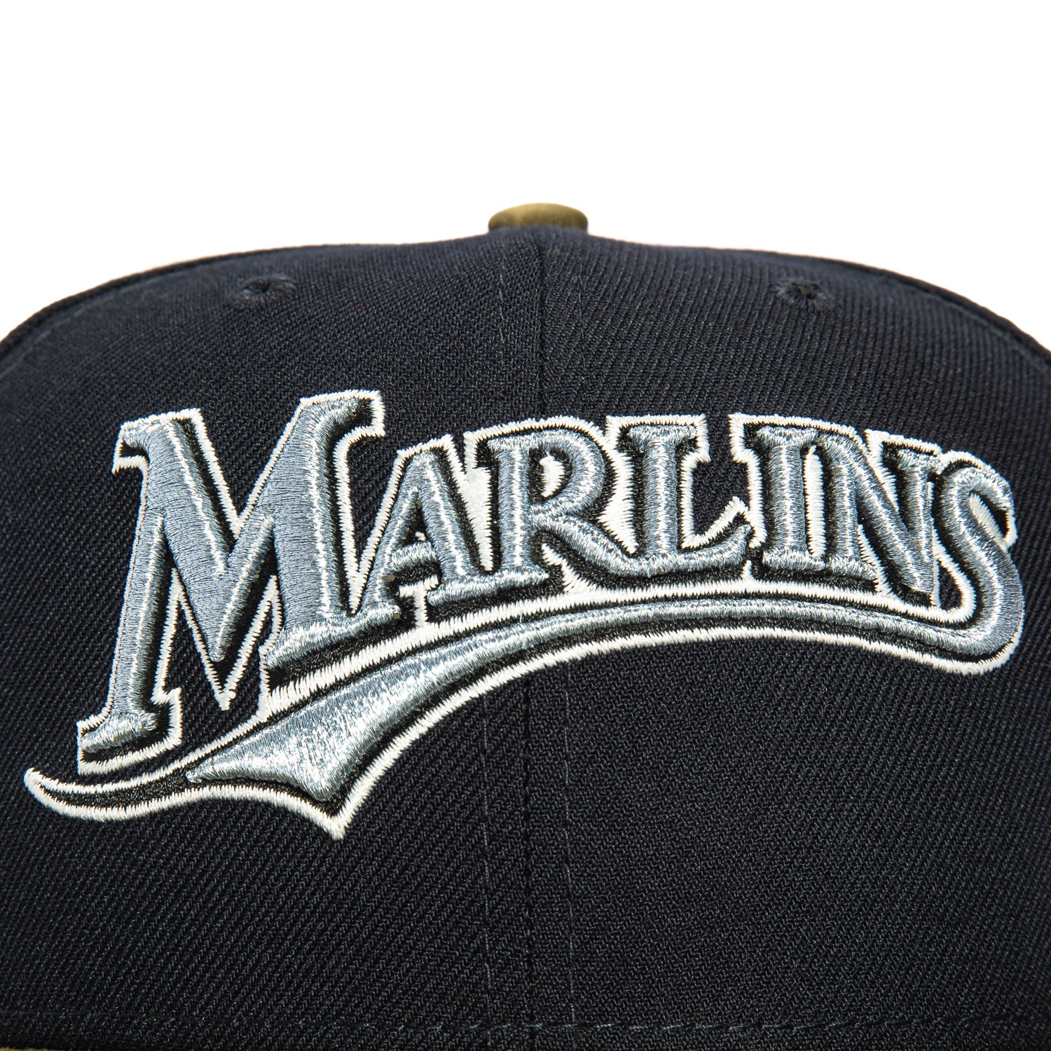 New Era 59Fifty Miami Marlins Water Color Camo Baseball Cap with Inaugural Patch - Navy & Camouflage Design for Men's Sports Fashion and Game Day Outfits