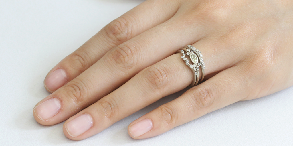 Melee 22 - White Diamond Engagement Ring for Women | Elegant Solitaire Wedding Band | Perfect for Proposals, Anniversaries & Special Occasions