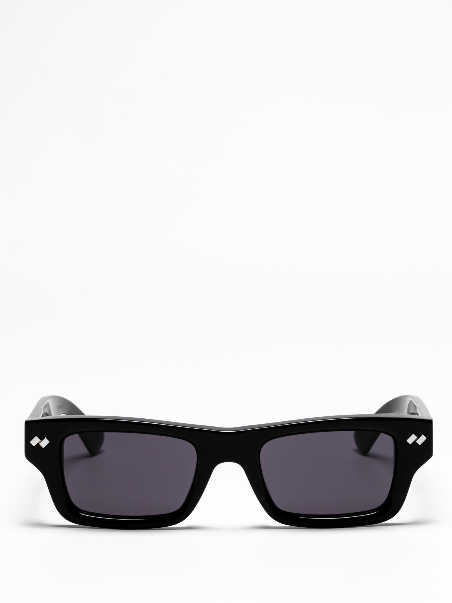 BOTTEGA VENETA BV1351S 001 Sunglasses - Luxury Designer Shades for Women & Men | Perfect for Outdoor Activities, Travel & Fashion Statements
