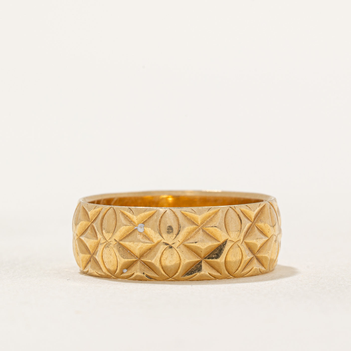Vintage 1965 London Hallmarked 18k Yellow Gold Wedding Band Ring - Size 7.25 - Perfect for Anniversaries, Engagements & Special Occasions