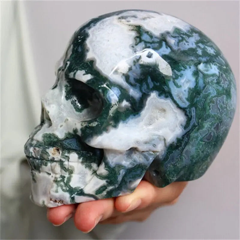 Natural Blue Chalcedony Agate Crystal Skull Carving - Healing Stone for Reiki, Meditation & Spiritual Energy (Perfect for Home Decor, Yoga Spaces & Gift Giving)