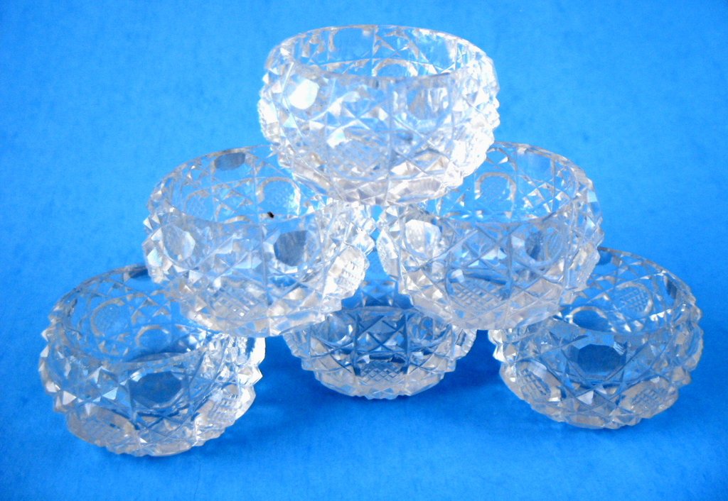 6-Piece Edwardian Open Salt Cellars Set - Faceted Crystal Salt Dishes with Waffle Button Diamond Design for Elegant Dining & Table Decor