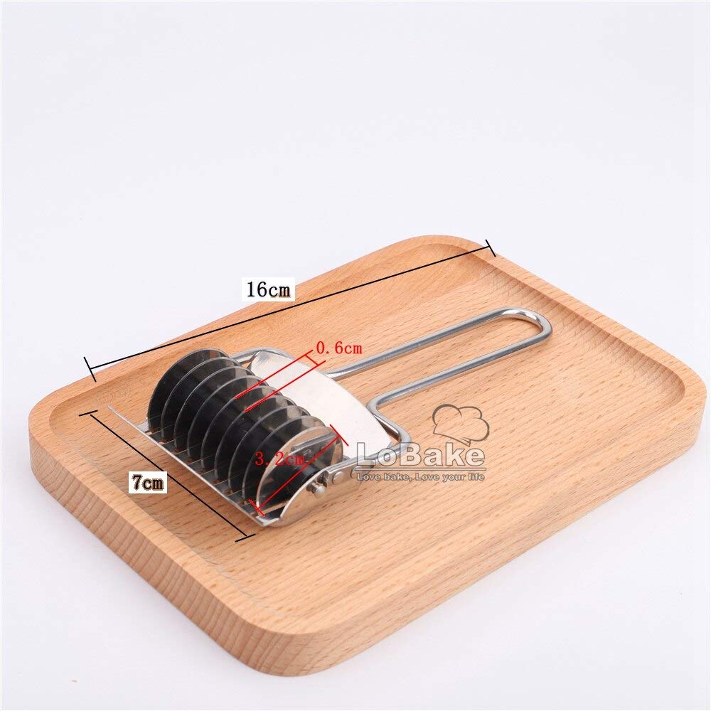 Premium Stainless Steel Noodle Cutter - Kitchen Pasta Maker for Homemade Spaghetti, Lasagna & Dough | Small Size Pasta Roller with Lattice Design | Perfect for Italian Cooking, Baking & DIY Pasta Making at Home