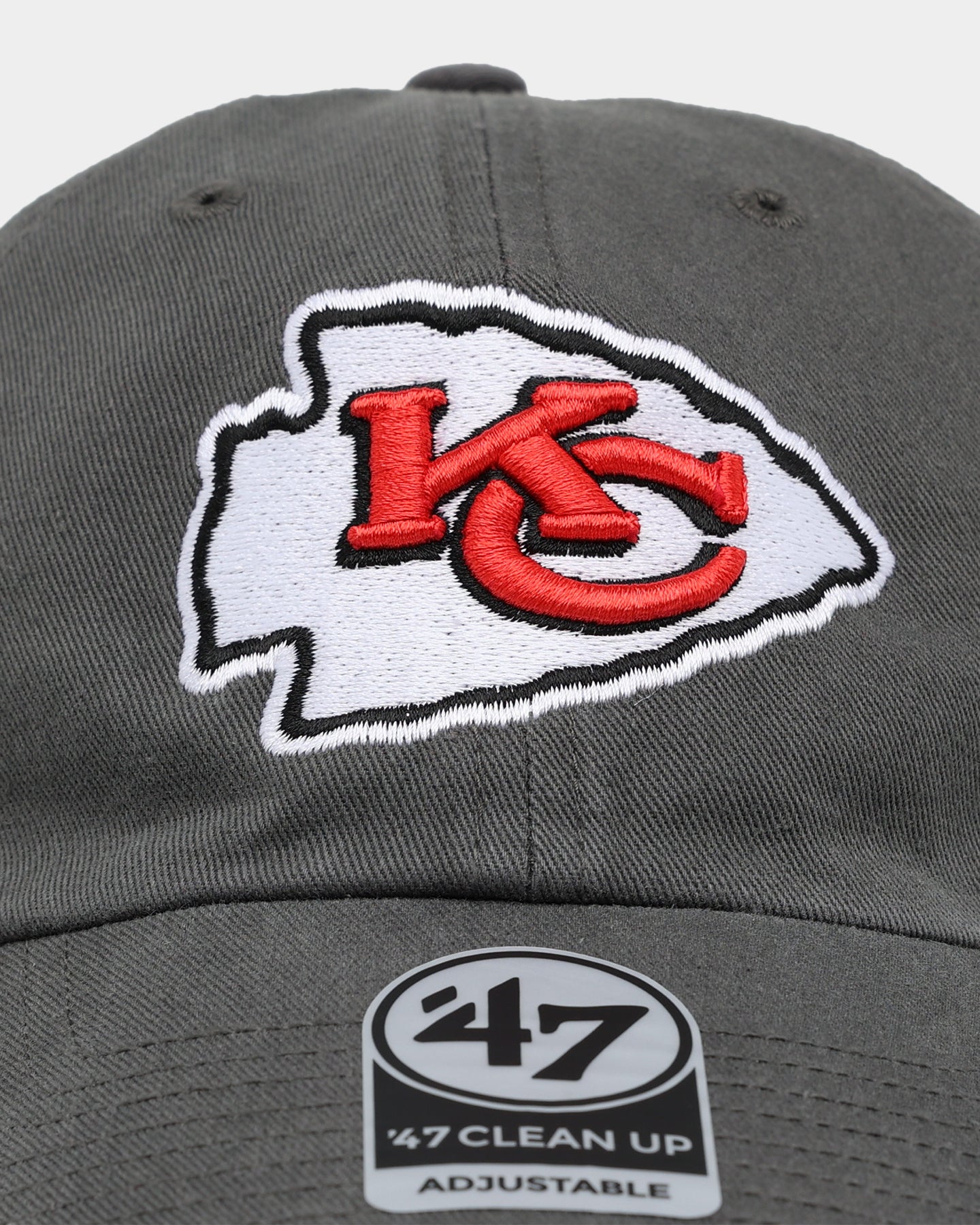 47 Brand Kansas City Chiefs 47 Clean Up Strapback Charcoal Hat - Adjustable Snapback Cap for NFL Fans, Sports Enthusiasts - Perfect for Game Day, Tailgating & Casual Wear