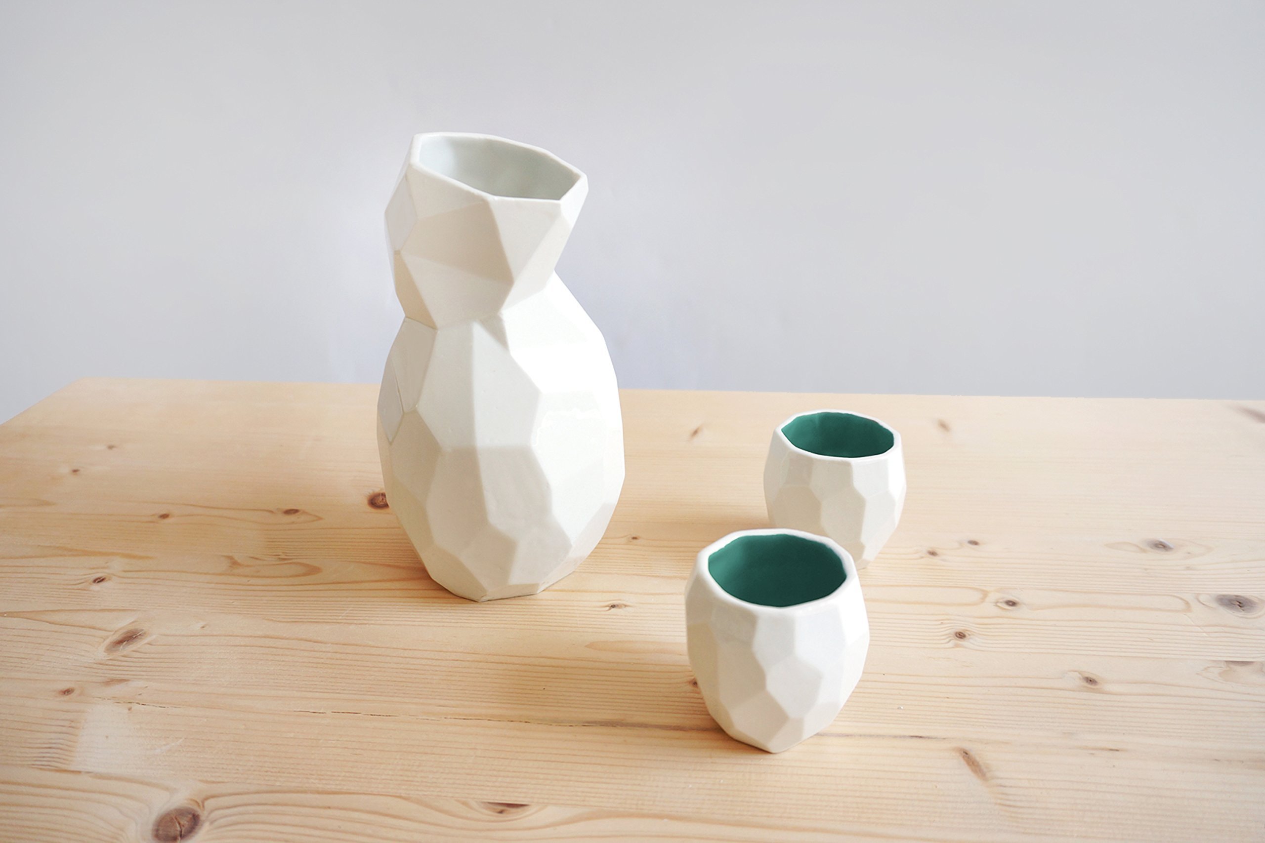 Geometric Ceramic Sake Set - Japanese Dinner Decanter & Cups Collection - Elegant Wine Carafe for Sushi Nights & Asian Dining