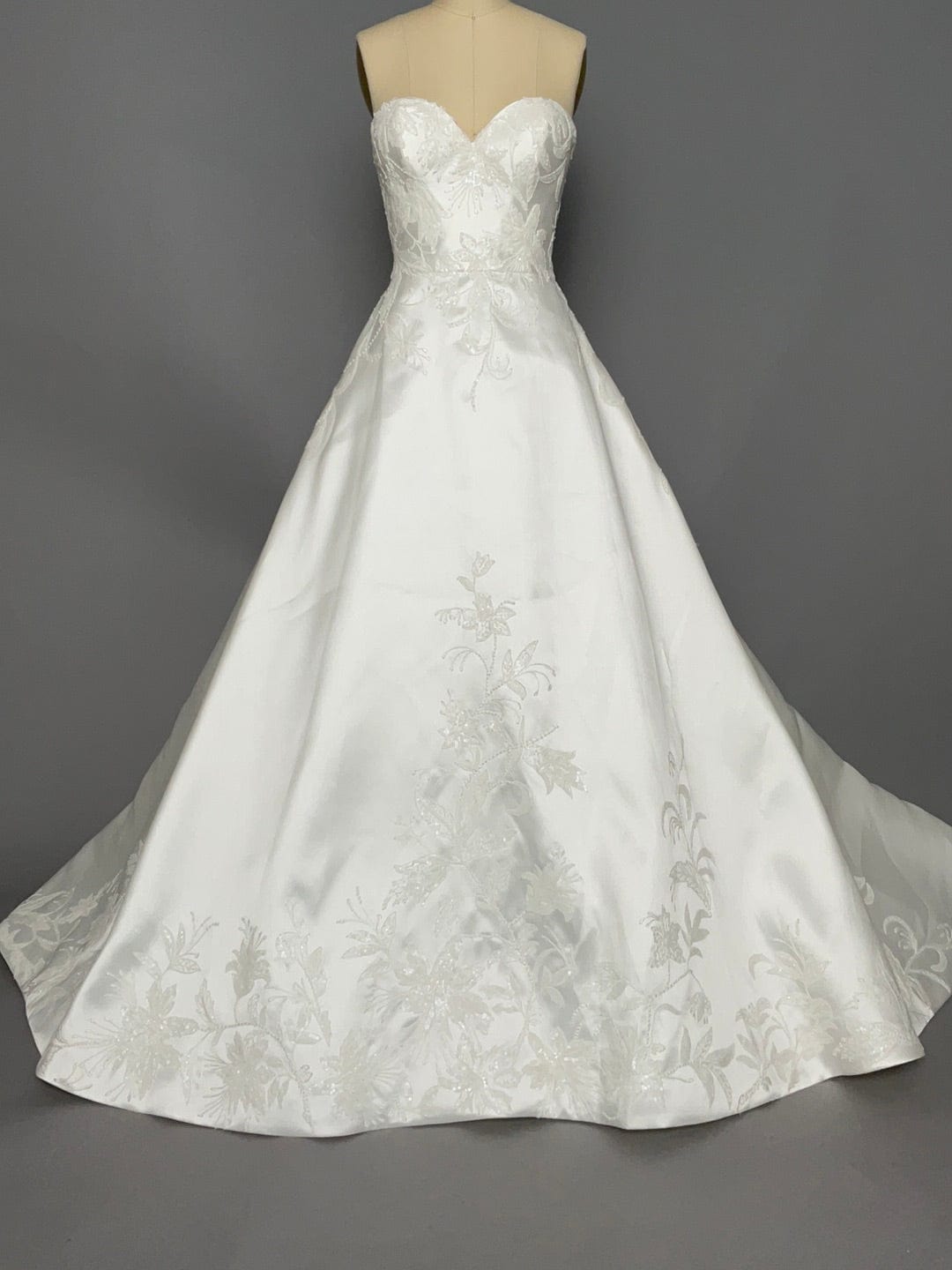 Atelier Pronovias Hela Wedding Dress - Size 10 | Elegant Bridal Gown for Church Ceremony & Formal Reception
