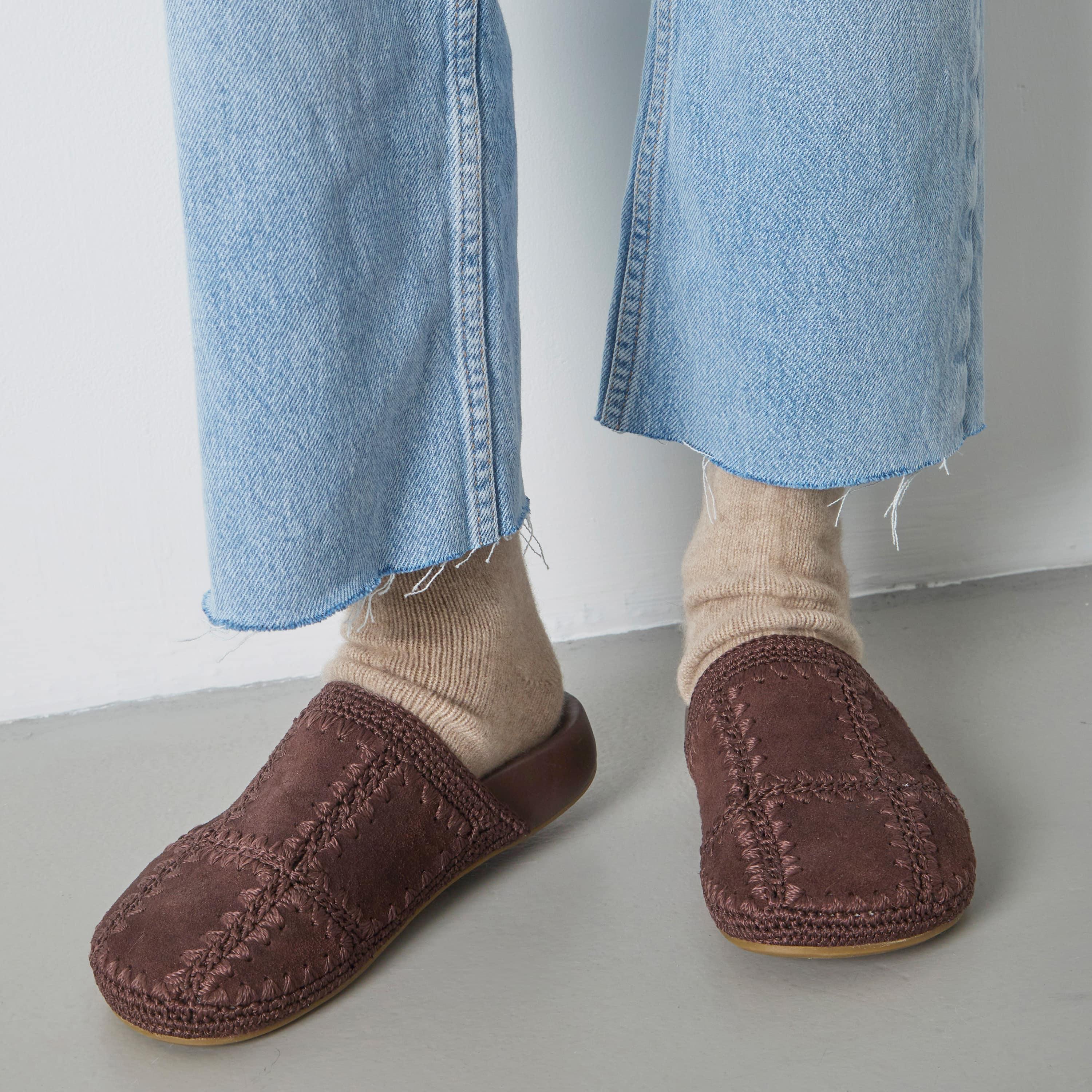Bolinas Suede Clogs for Women - Comfortable Slip-On House Shoes with Memory Foam - Perfect for Indoor, Outdoor, and Spa Use