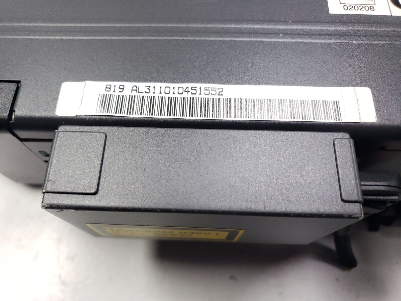 Original Mercedes W163 ML320 ML55 AMG 6-Disc CD Changer Player 1638201589 OEM - Perfect for Car Audio Upgrade & Road Trips