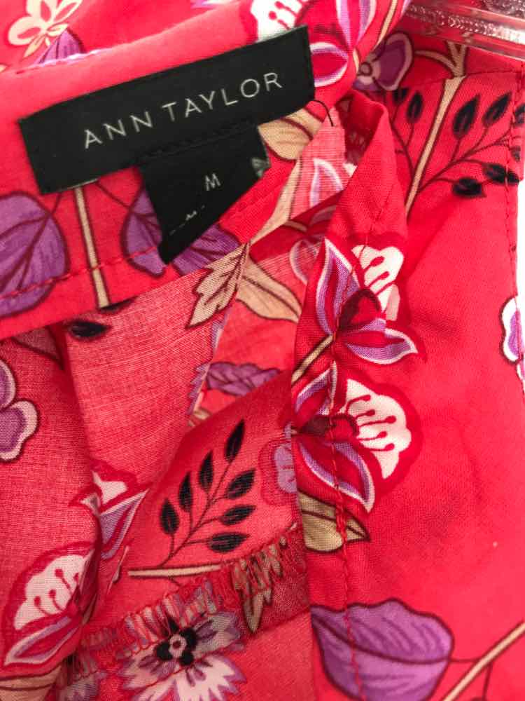 Pre-Owned Ann Taylor Pink Blouse Size Medium - Perfect for Work, Casual Wear & Special Occasions