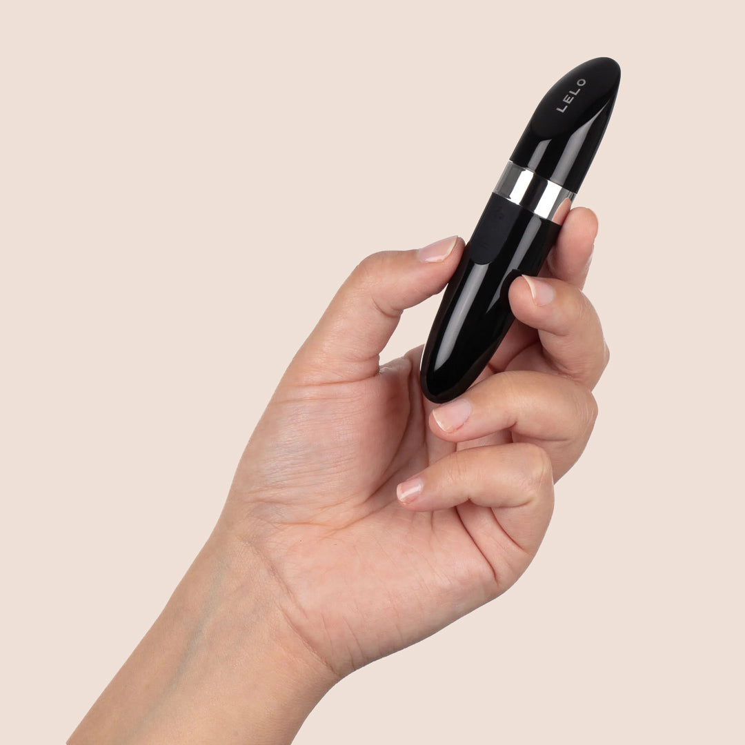LELO MIA™ 2 Discreet Lipstick Vibe - Rechargeable Mini Massager for Women, Perfect for Travel & Personal Pleasure