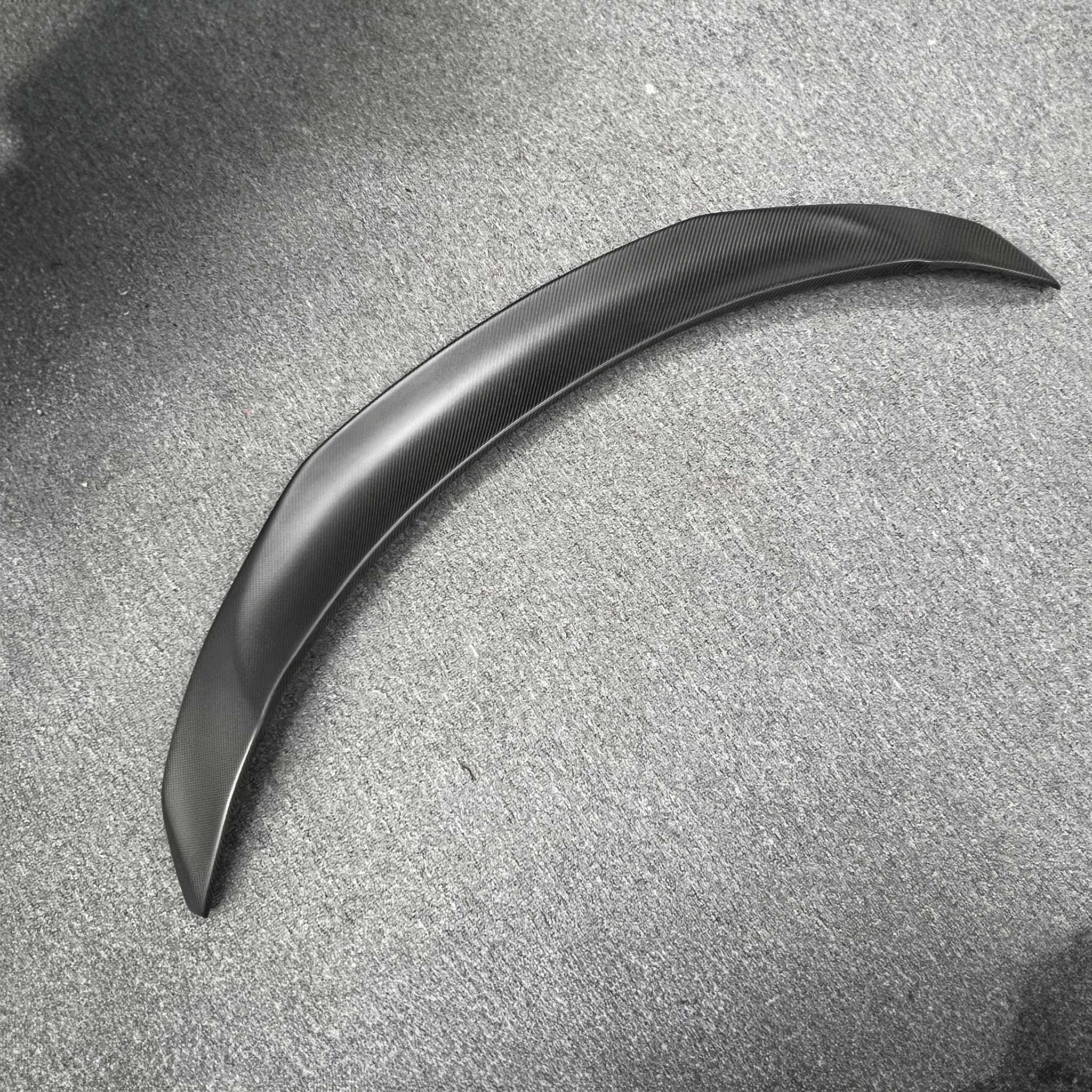 Premium Real Carbon Fiber V-Style Rear Spoiler for Tesla Model 3 (2017-2023) - Enhance Aerodynamics & Sporty Look - Perfect for Car Enthusiasts & Street Racing