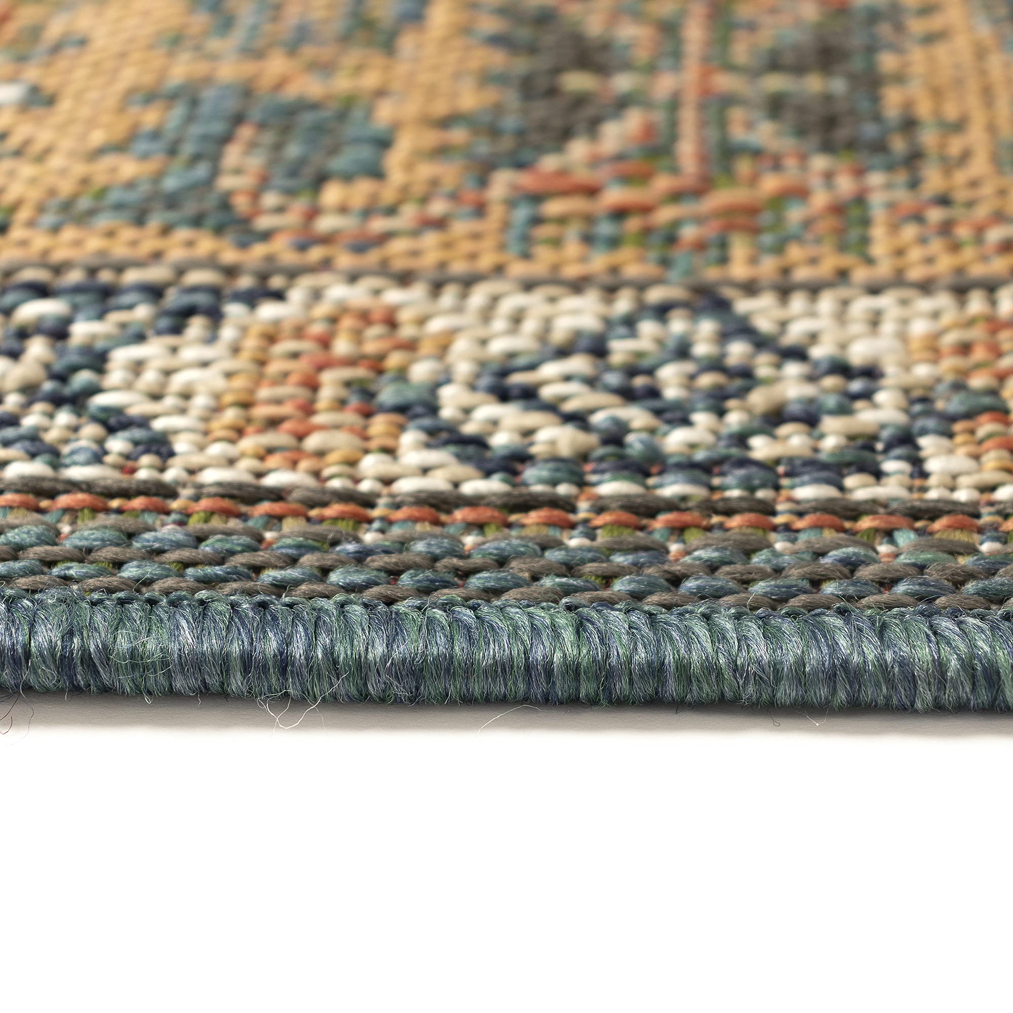 Liora Manne Patio Low Profile Easy Care Weather Resistant Indoor/Outdoor Rug - Southwestern Tribal Design, Serapi Ivory 7'10
