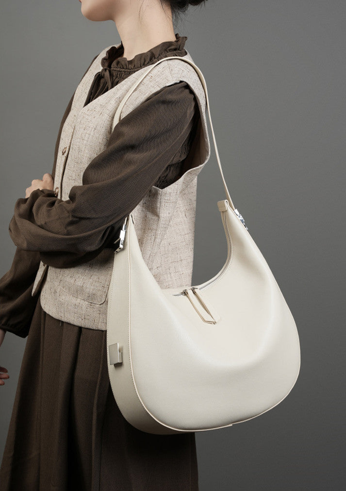 Stylish Curved Crescent Shoulder Bag for Women - Fashionable Crossbody Purse with Adjustable Strap, Perfect for Daily Use, Travel & Shopping