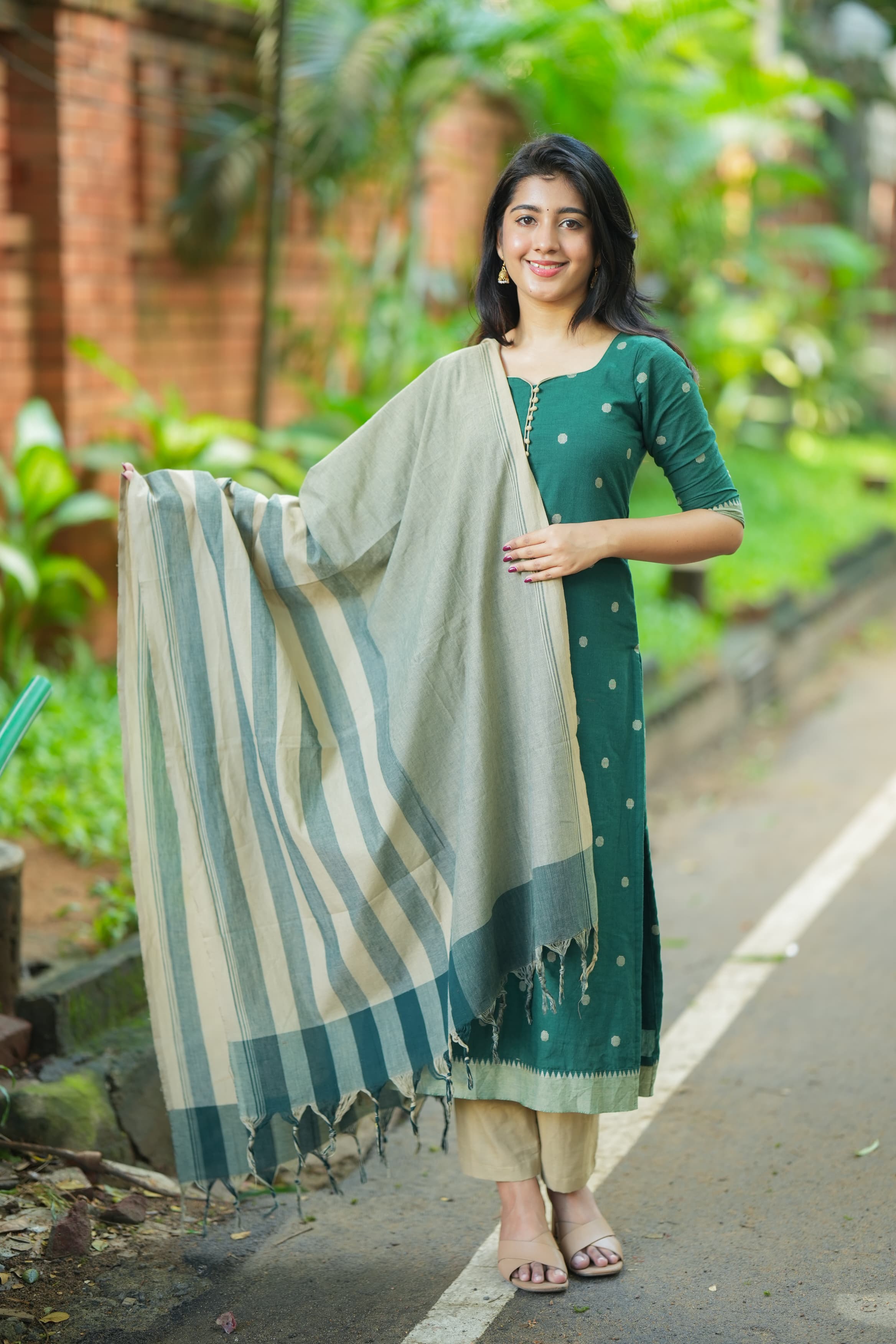 Amala Pure Handloom Cotton Saree - Soft & Breathable Traditional Indian Saree for Women - Perfect for Weddings, Festivals & Special Occasions