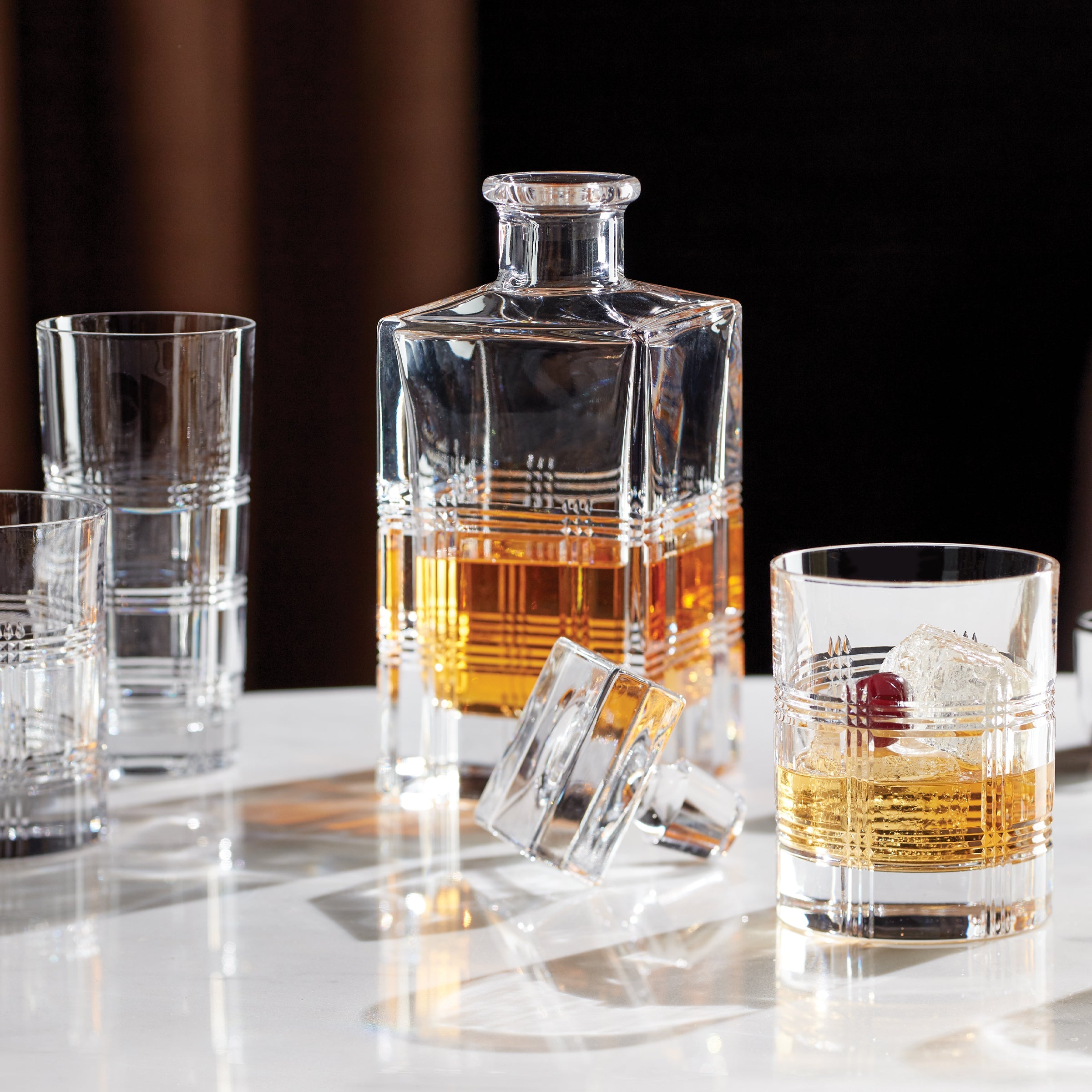 Premium Hudson Crystal Decanter Set - Elegant Glass Liquor Decanter with Stopper for Whiskey, Brandy & Wine - Perfect for Home Bar, Gifts & Entertaining