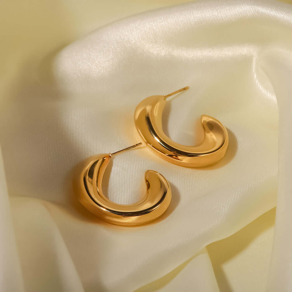 18K Gold Plated Chic C Hoop Earrings for Women - Trendy Minimalist Jewelry Gift | JDE949 | Perfect for Date Night, Office Wear & Special Occasions
