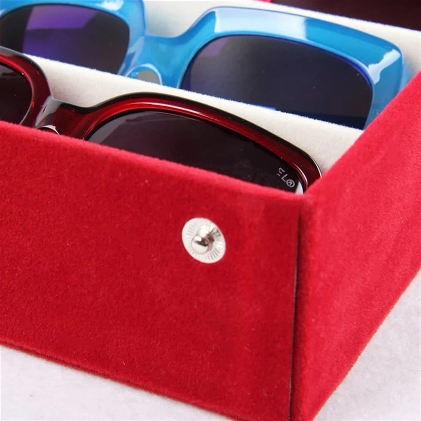 8 Grid Sunglasses Organizer & Jewelry Display Case with Rack - 48.5x18x6CM Eyeglass Storage Box for Retail Stores, Home Organization (Red) - Perfect for Boutique Displays, Closet Organization & Travel Accessory Storage