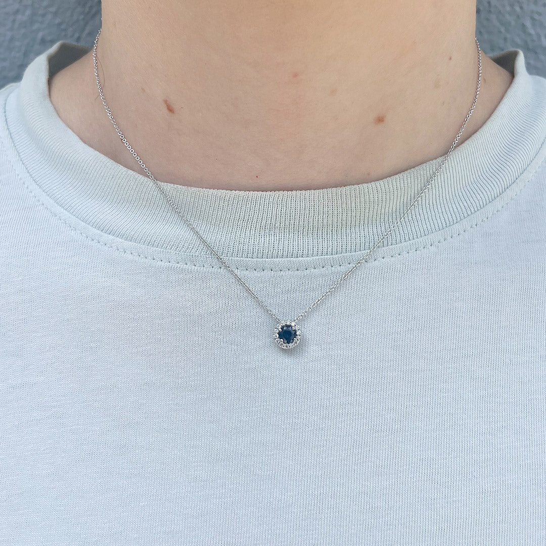 Exquisite 18K White Gold Round Sapphire & Diamond Halo Pendant Necklace - Perfect for Weddings, Anniversaries & Special Occasions