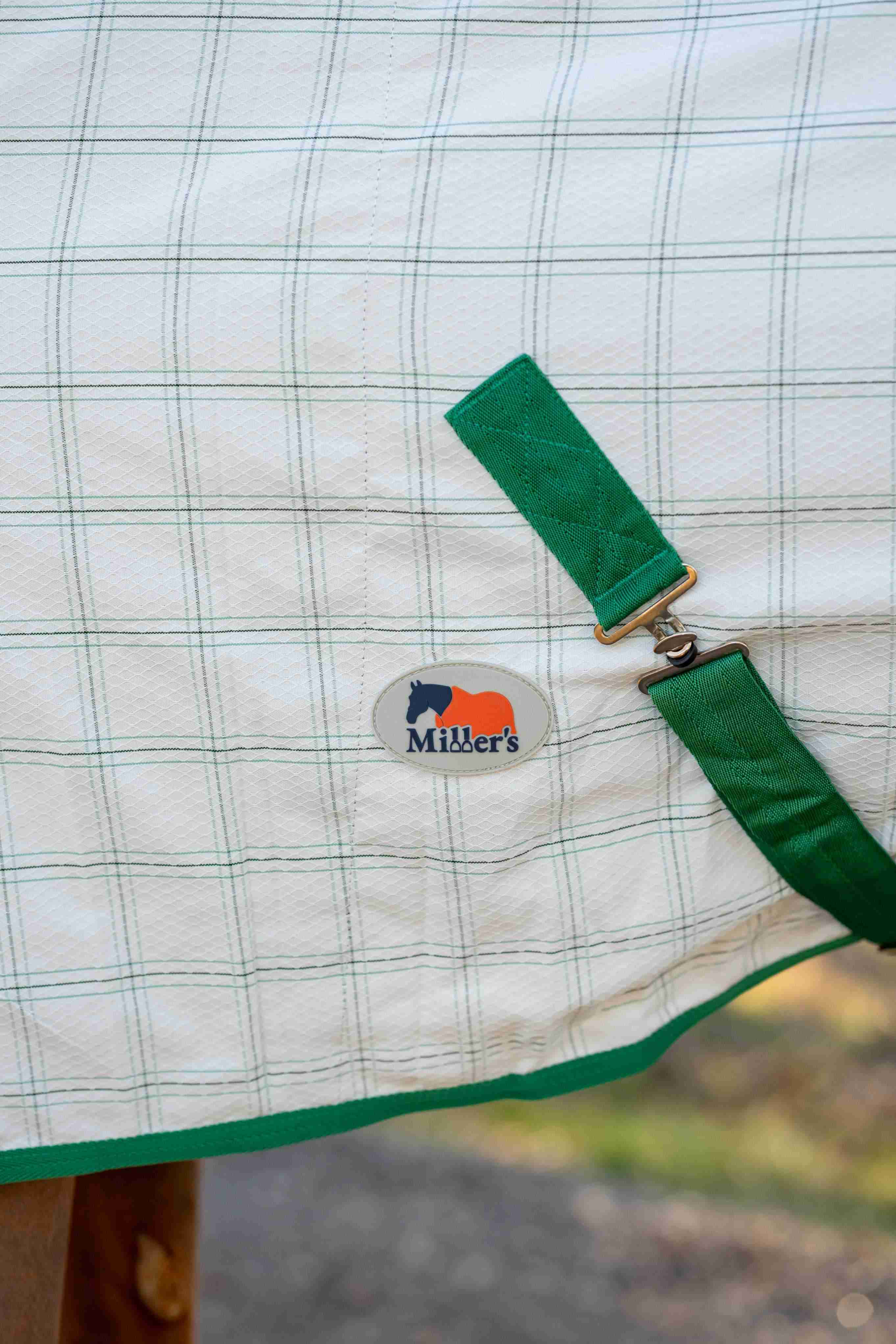 Miller's Aussie Lightweight Turnout Sheet for Horses – Breathable & Waterproof Horse Blanket for Riding, Training & Stable Use