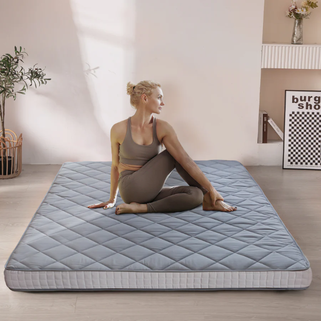 MAXYOYO Japanese Floor Futon Mattress - Diamond Pattern Roll Up Folding Bed for Adults & Guests, Grey | Portable Floor Sleeping Mat for Small Spaces, Camping & Travel