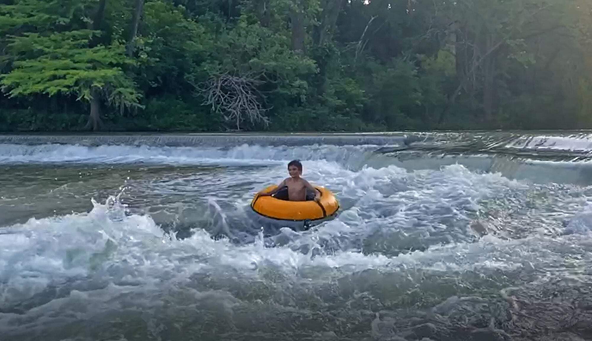 Heavy Duty Bradley River Tubes - Pack of 4 for Whitewater Floating | Durable Rubber Inner Tubes with Protective Covers | Connectable for Group Rafting | Perfect for River Adventures, Water Parks & Summer Fun