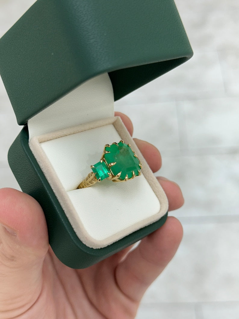 13.73tcw 18K Gold 750 Vivid Medium Green Emerald 3 Stone Trilogy Multi Prong Ring for Women - Elegant Wedding, Engagement & Anniversary Jewelry Gift