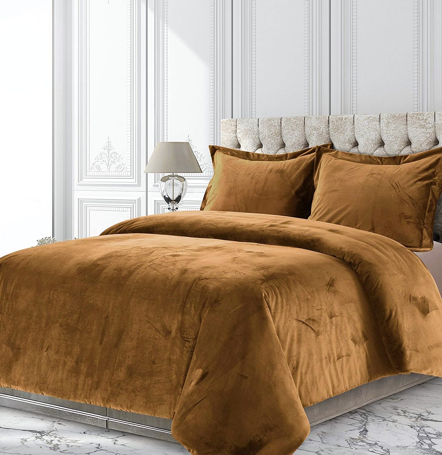 MoreComfo 3-Piece Full Size Velvet Comforter Set - Taupe Crushed Velvet Duvet Cover with 2 Pillowcases & 300 GSM Sherpa Quilted Insert | Ultra Soft Luxury Bedding for Winter | Warm & Stylish Home Decor | Perfect for Master Bedroom, Guest Room & Cozy Nights | Ideal for Cold Weather, Holiday Seasons & Gift Giving