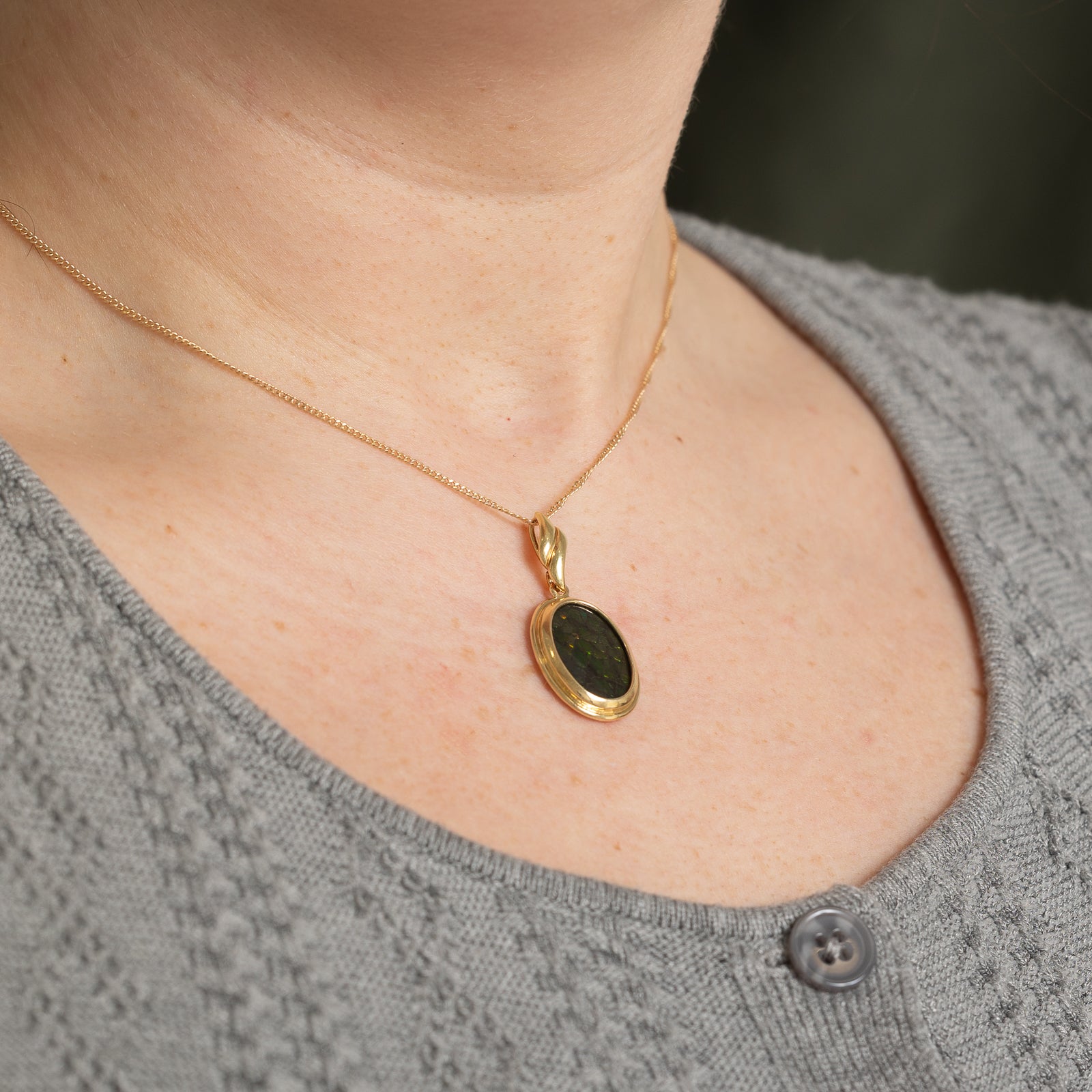 4.00ct Oval Ammolite Pendant - Natural Gemstone Jewelry for Women | Elegant Necklace Gift for Birthday, Anniversary & Special Occasions