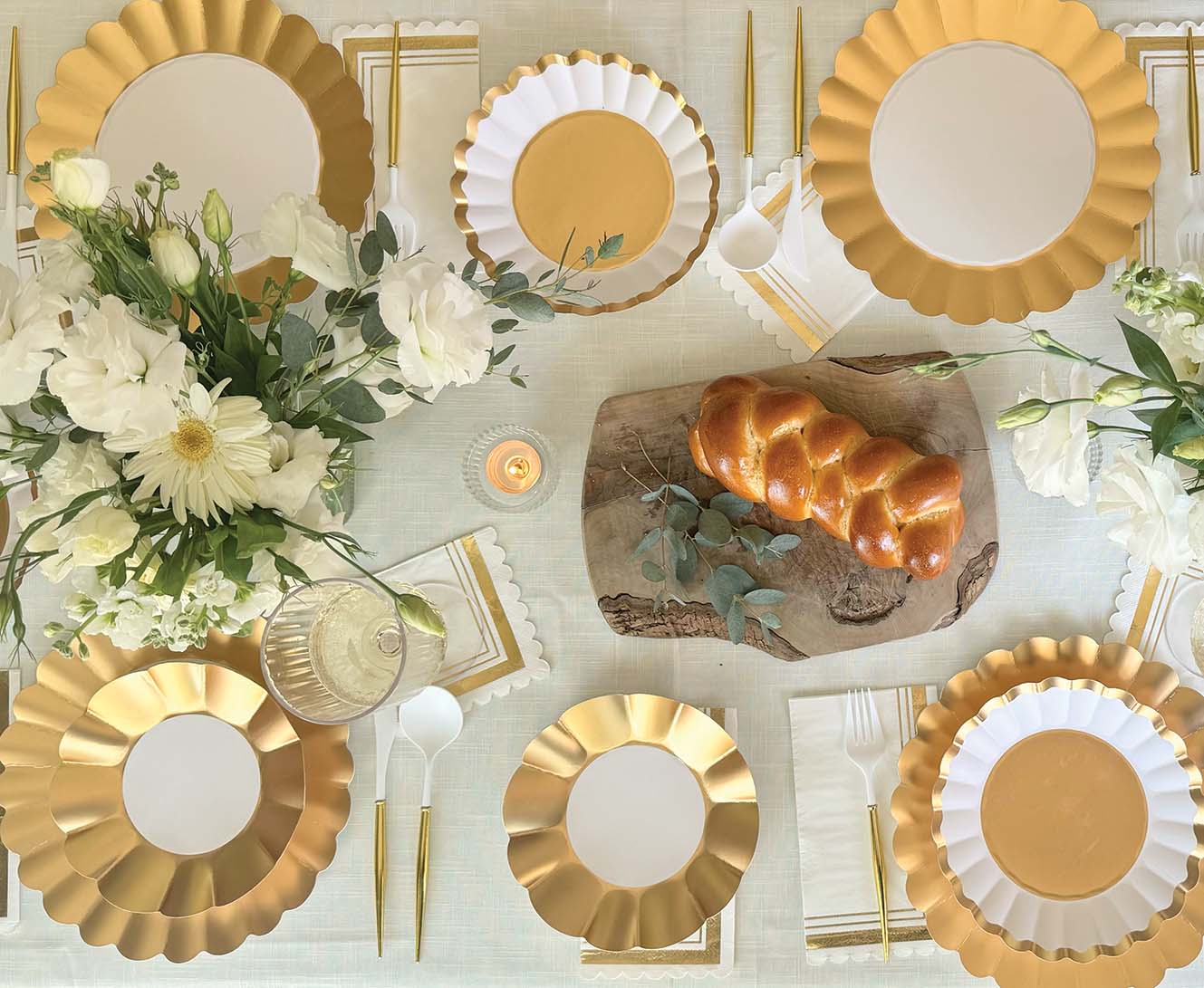 Elegant Gold & White Table Setting for Weddings, Parties & Special Occasions - Premium Dinnerware Set for Formal Dining & Home Decor