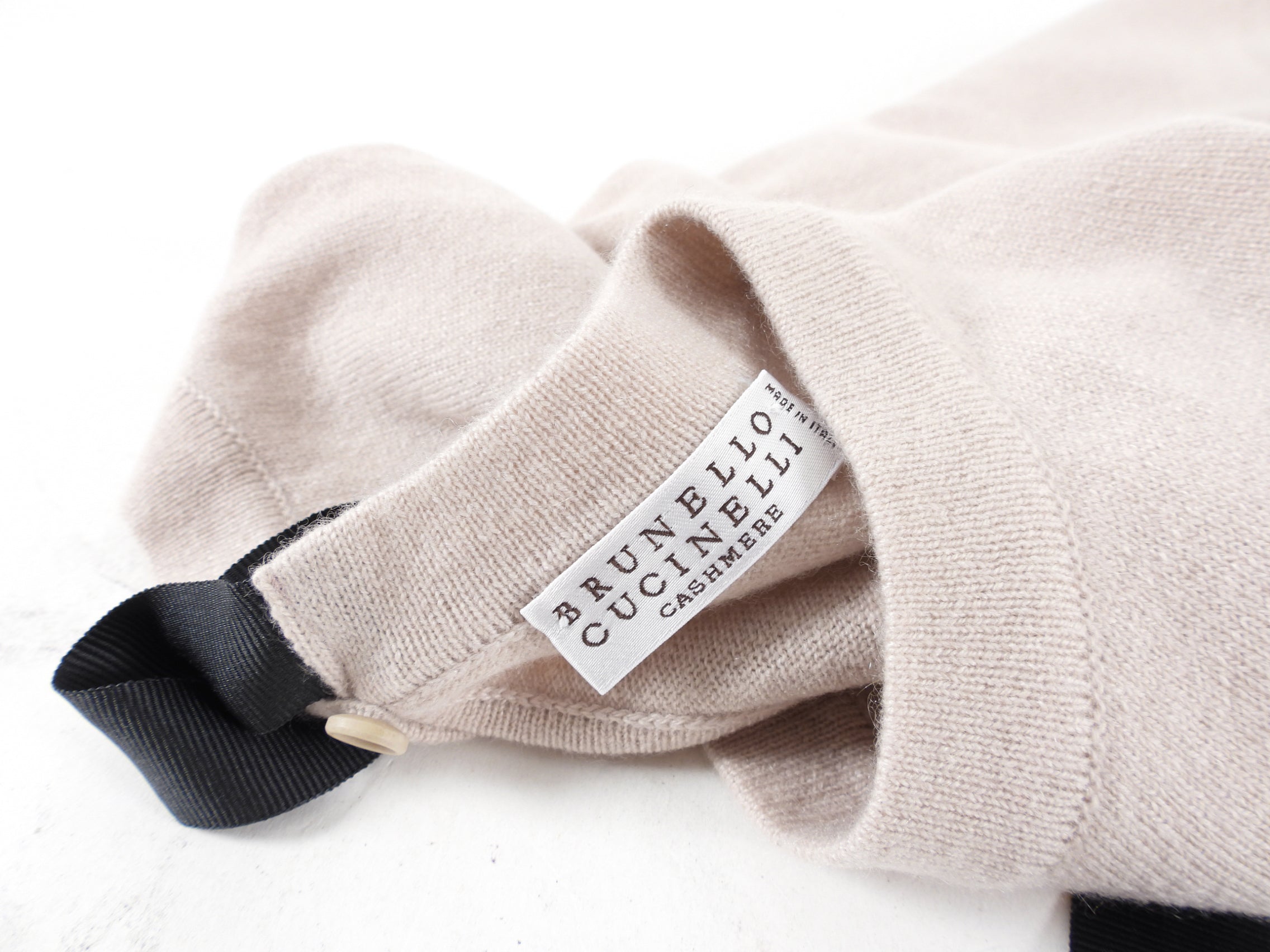 Brunello Cucinelli Women's Pale Pink Cashmere Band Sleeve Sweater | Soft Luxury Knitwear for Fall & Winter | Perfect for Office, Date Night & Casual Outings