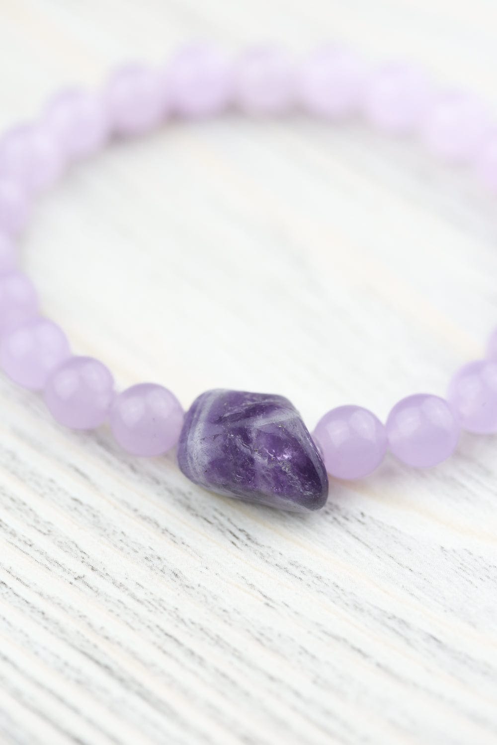 Healing Amethyst Crystal Bracelet for Women - Natural Stone Jewelry for Stress Relief, Meditation & Positive Energy - Perfect for Yoga, Spiritual Gifts & Everyday Wear