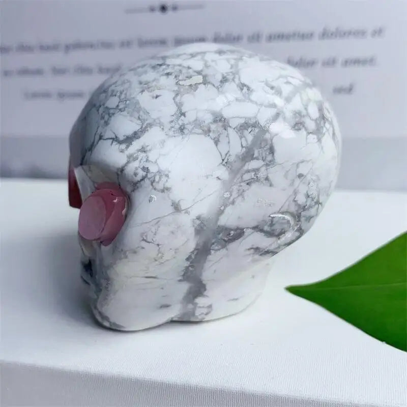 2 Inch Natural Howlite Alien Skull Crystal Carving - Healing Energy Stone for Home Decor, Meditation & Spiritual Gifts - Unique Handcrafted Collectible for Kids & Adults (1 Piece)