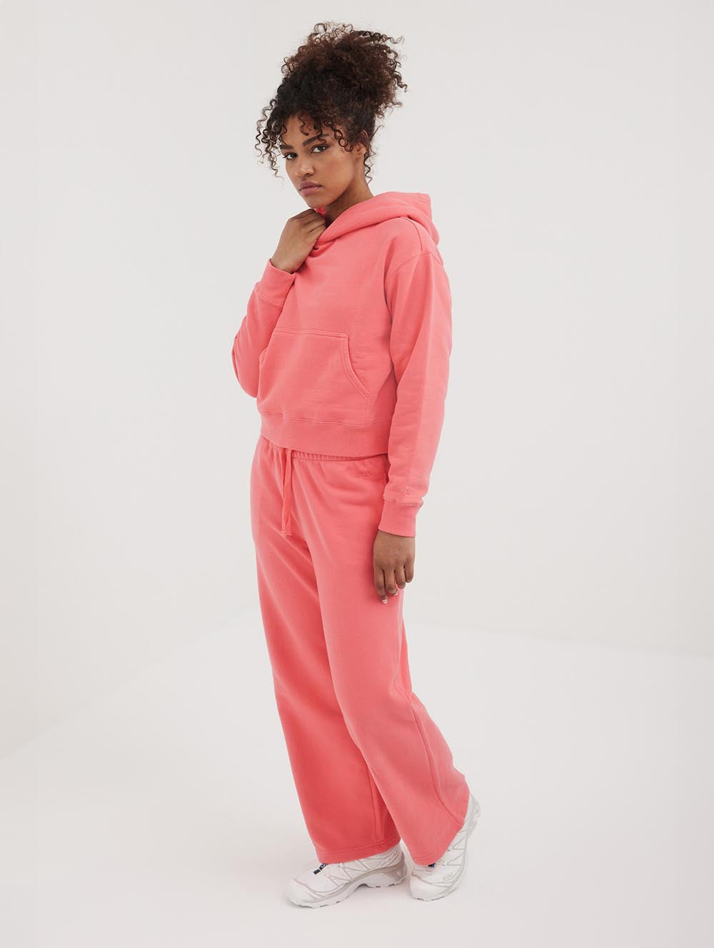 Women's Eco-Friendly Fleece Cropped Hoodie - Soft Sustainable Pullover for Casual Wear, Gym & Outdoor Activities
