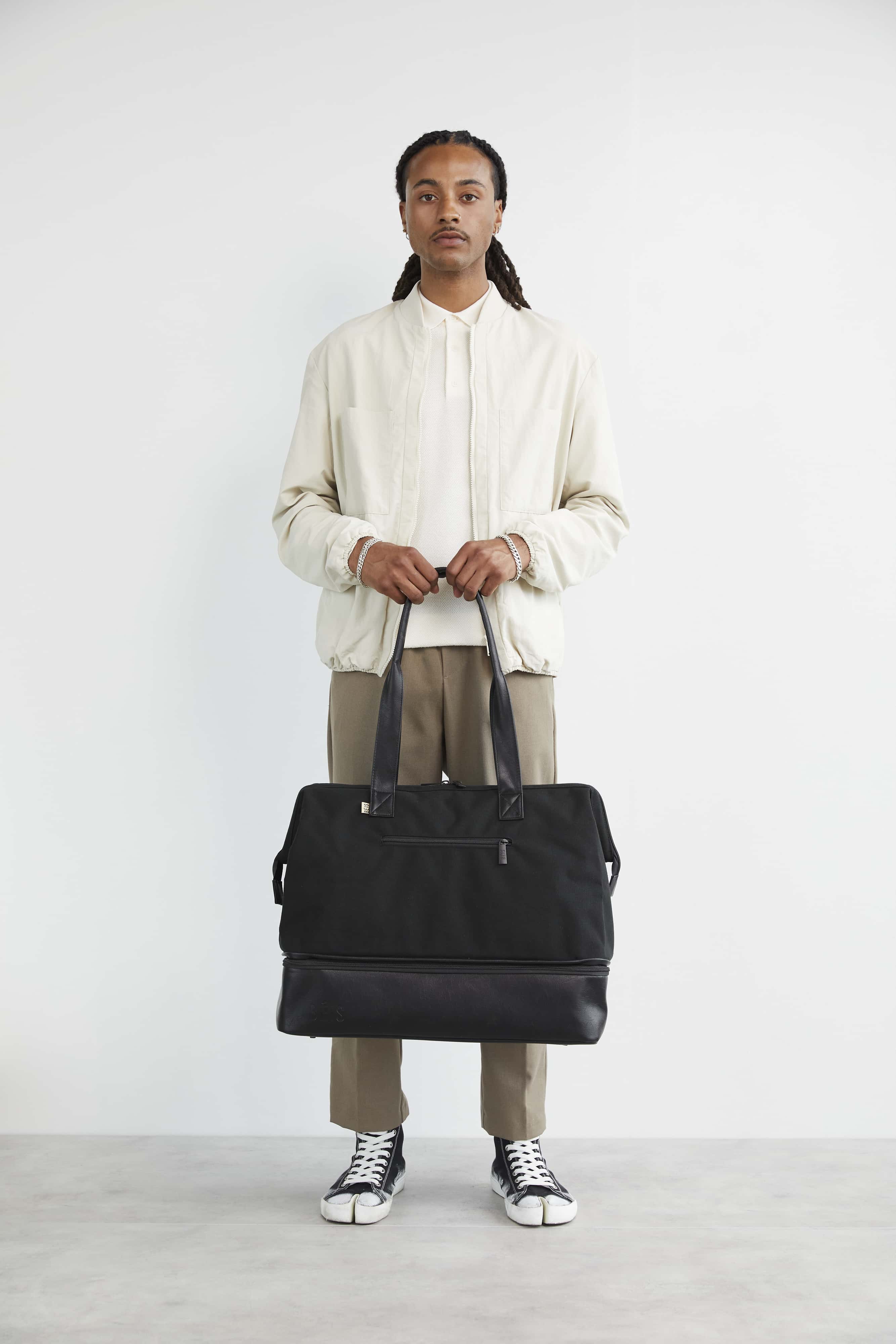 Black Convertible Weekender Bag - Stylish & Spacious Travel Duffel for Weekend Getaways, Gym, Work & Overnight Trips