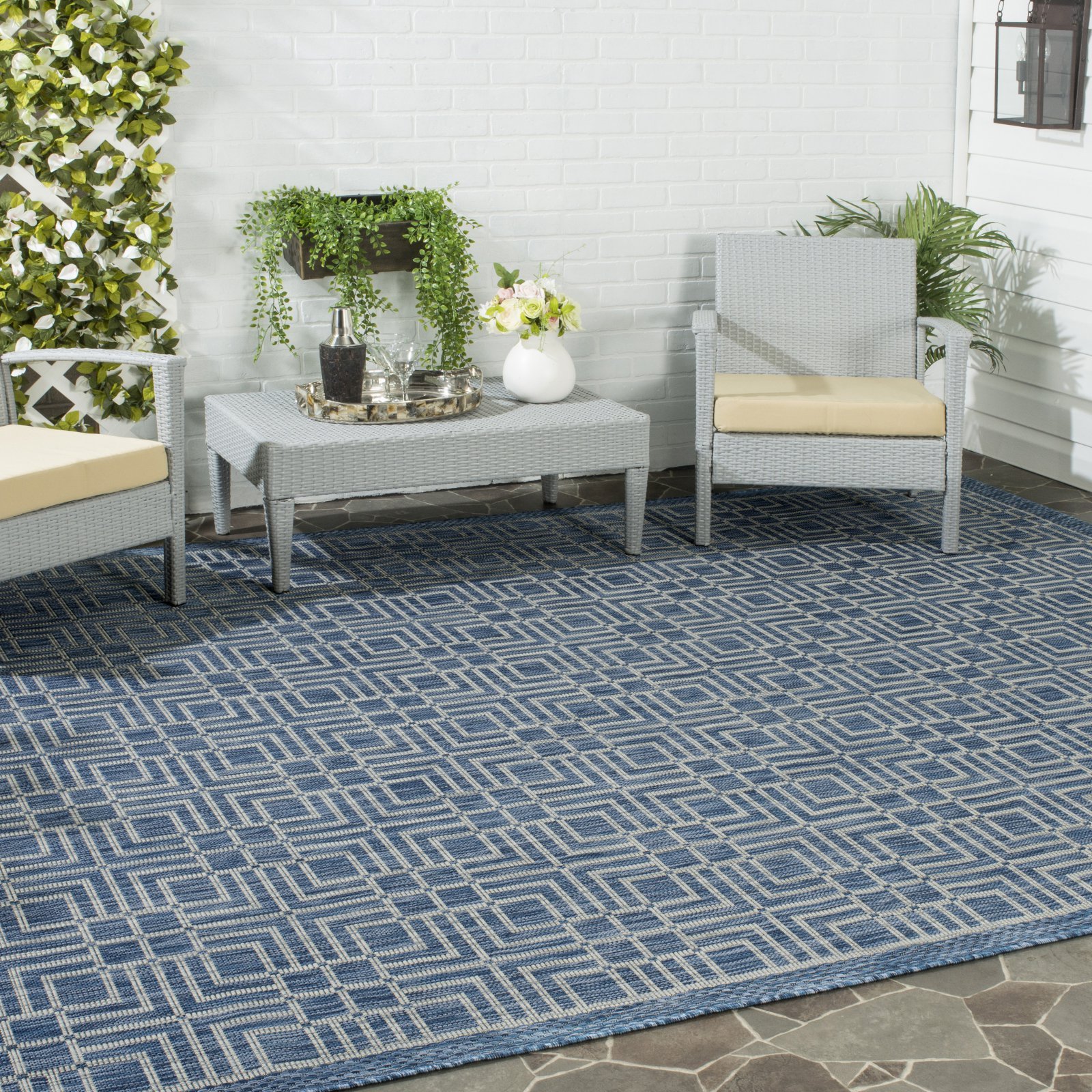 SAFAVIEH Courtyard Collection 6'7