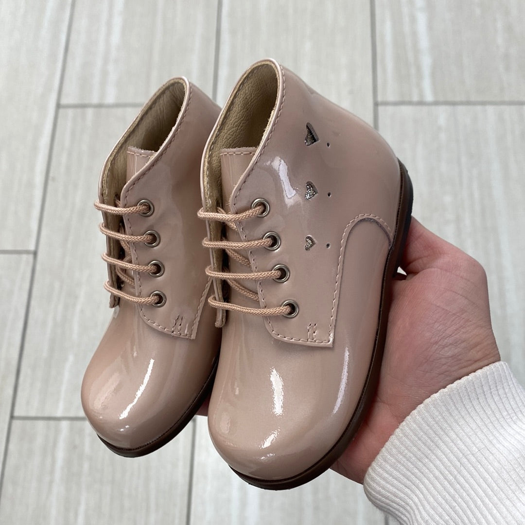 Beberlis Pink Pearl Patent Leather Heart Baby Booties - Soft & Comfortable First Walking Shoes for Infants - Perfect for Special Occasions, Photo Shoots & Everyday Wear