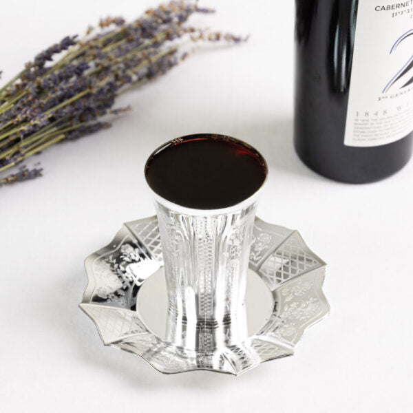 5-Pack Round Kiddush Cups with Matching Trays - Elegant Jewish Ritual Wine Goblets for Shabbat, Passover & Holidays - Perfect for Religious Ceremonies & Home Decor