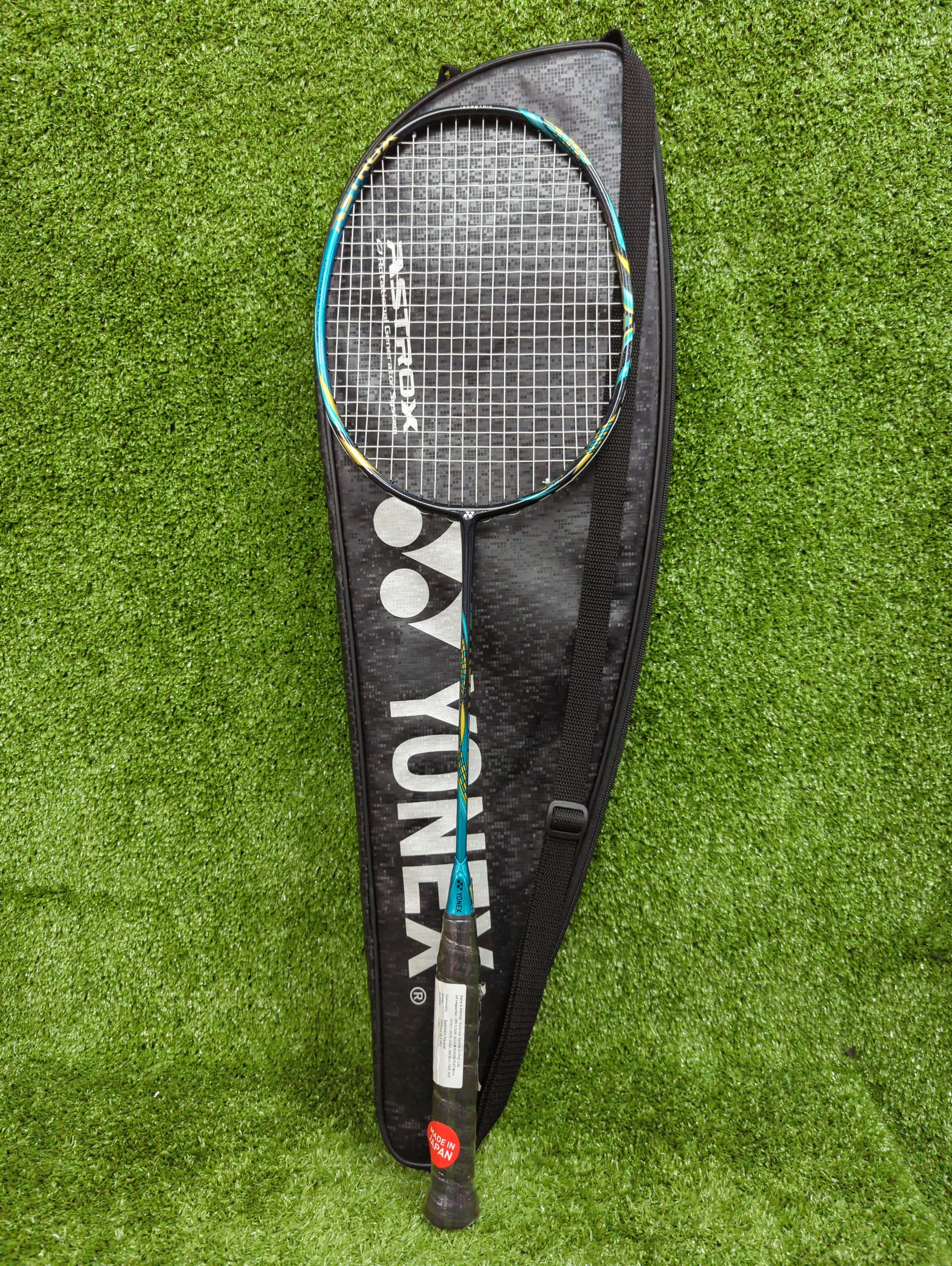 Yonex Astrox 88S Pro Teal/Black Badminton Racket - Pre-Strung High Performance Racquet for Advanced Players | Made in Japan | Perfect for Competitive Tournaments & Training Sessions