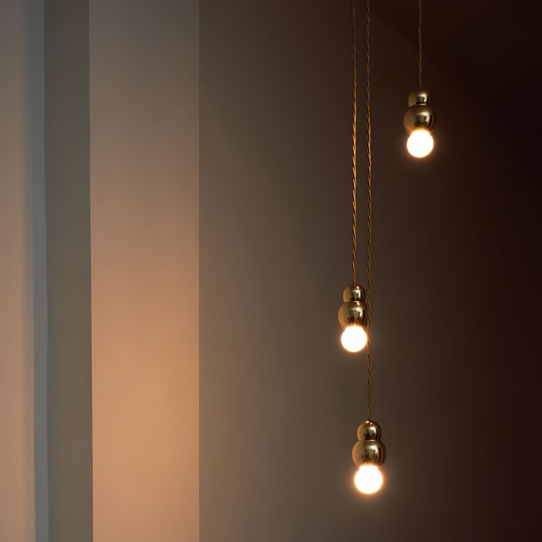 Modern LED Ball Light Pendant Lamp - Dimmable Hanging Light Fixture for Kitchen Island, Dining Room & Bedroom Decor
