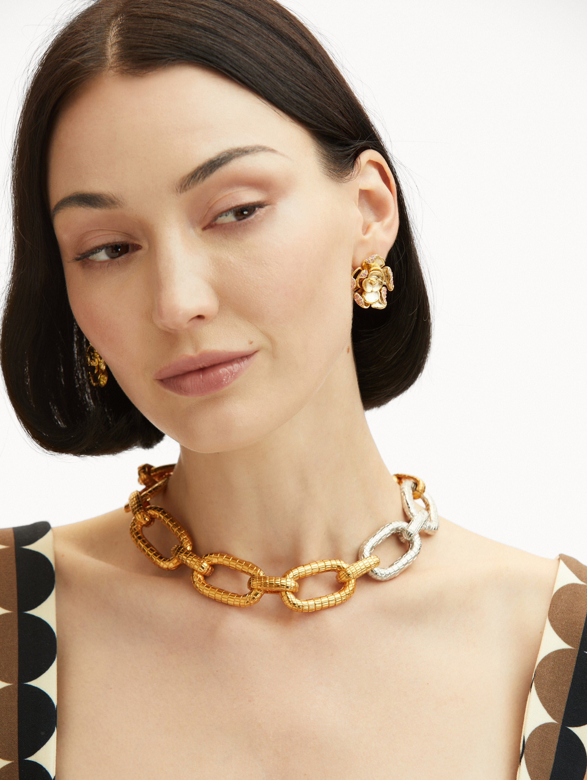 Exquisite Mosaic O Chain Link Necklace for Women - Elegant Gold & Silver Statement Jewelry - Perfect for Parties, Weddings & Everyday Wear