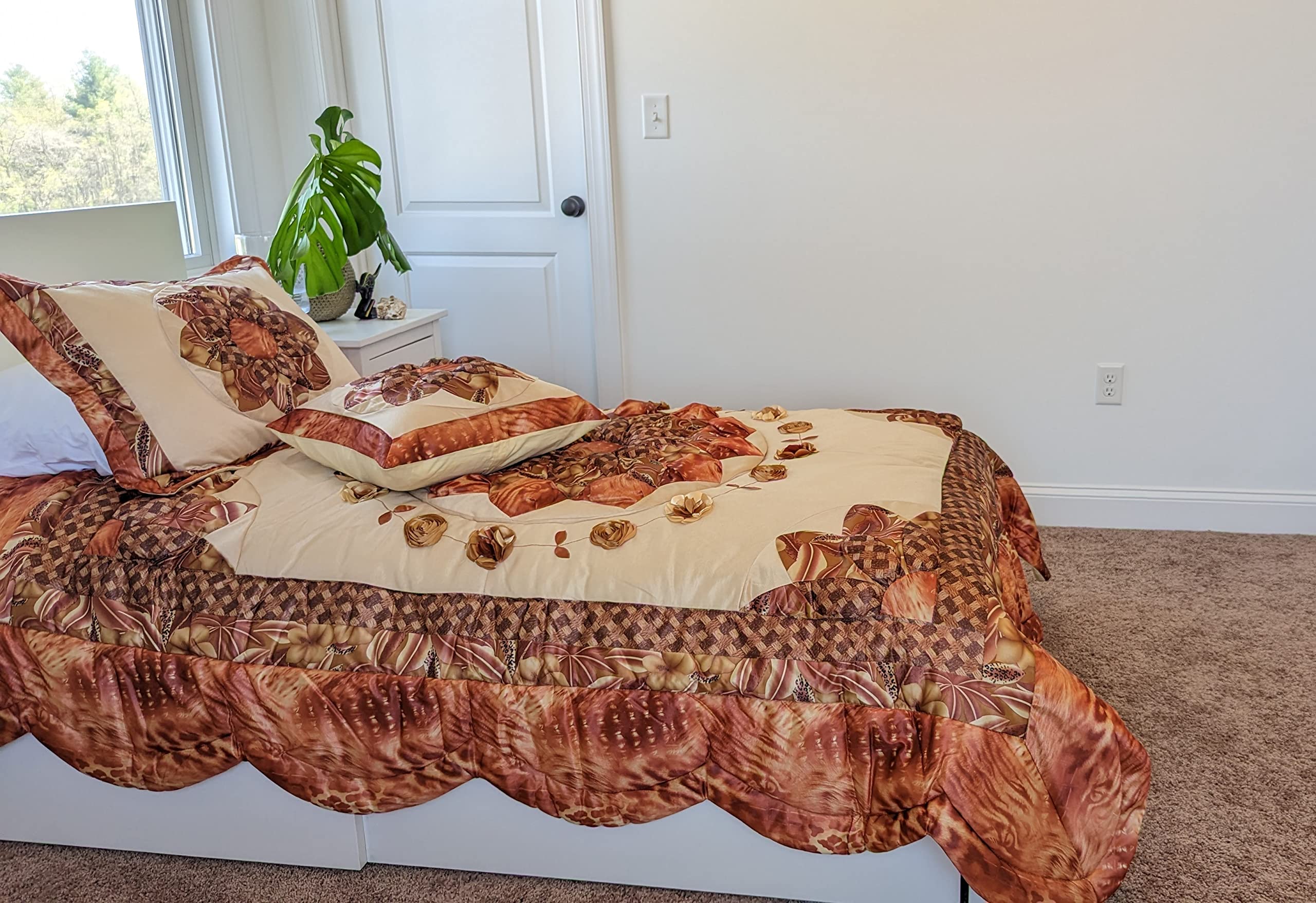 Elegant Brown Autumn Floral Patchwork Comforter Set - 3 Piece Twin Size Quilt with Scalloped Edges & Puff Texture | Machine Washable Bedding for Cozy Fall & Winter Nights | Perfect for Guest Rooms, Dorm Decor & Seasonal Home Styling
