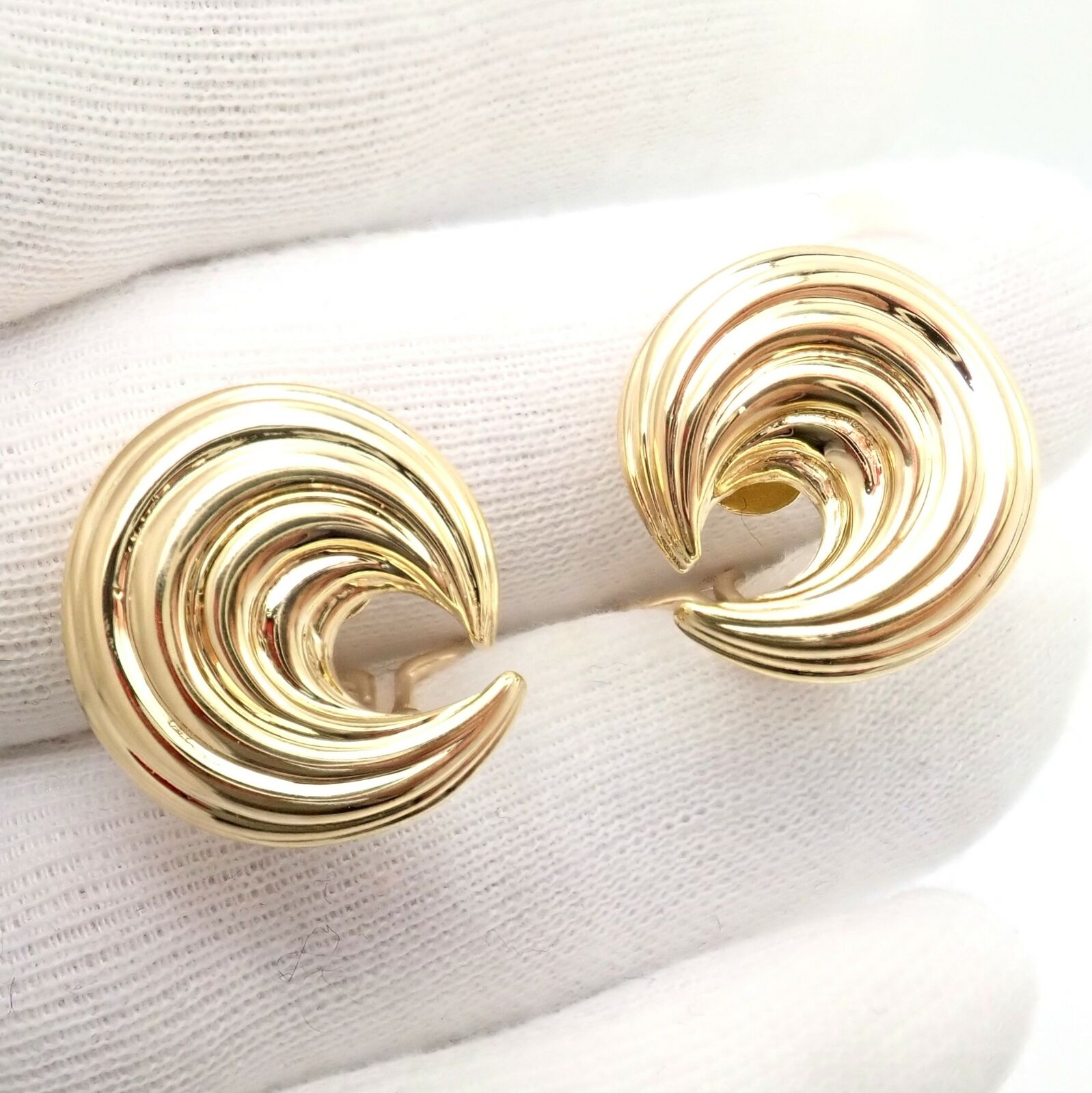 Authentic Tiffany & Co 18k Yellow Gold Vintage Crescent Moon Earrings - Perfect for Weddings, Anniversaries & Special Occasions