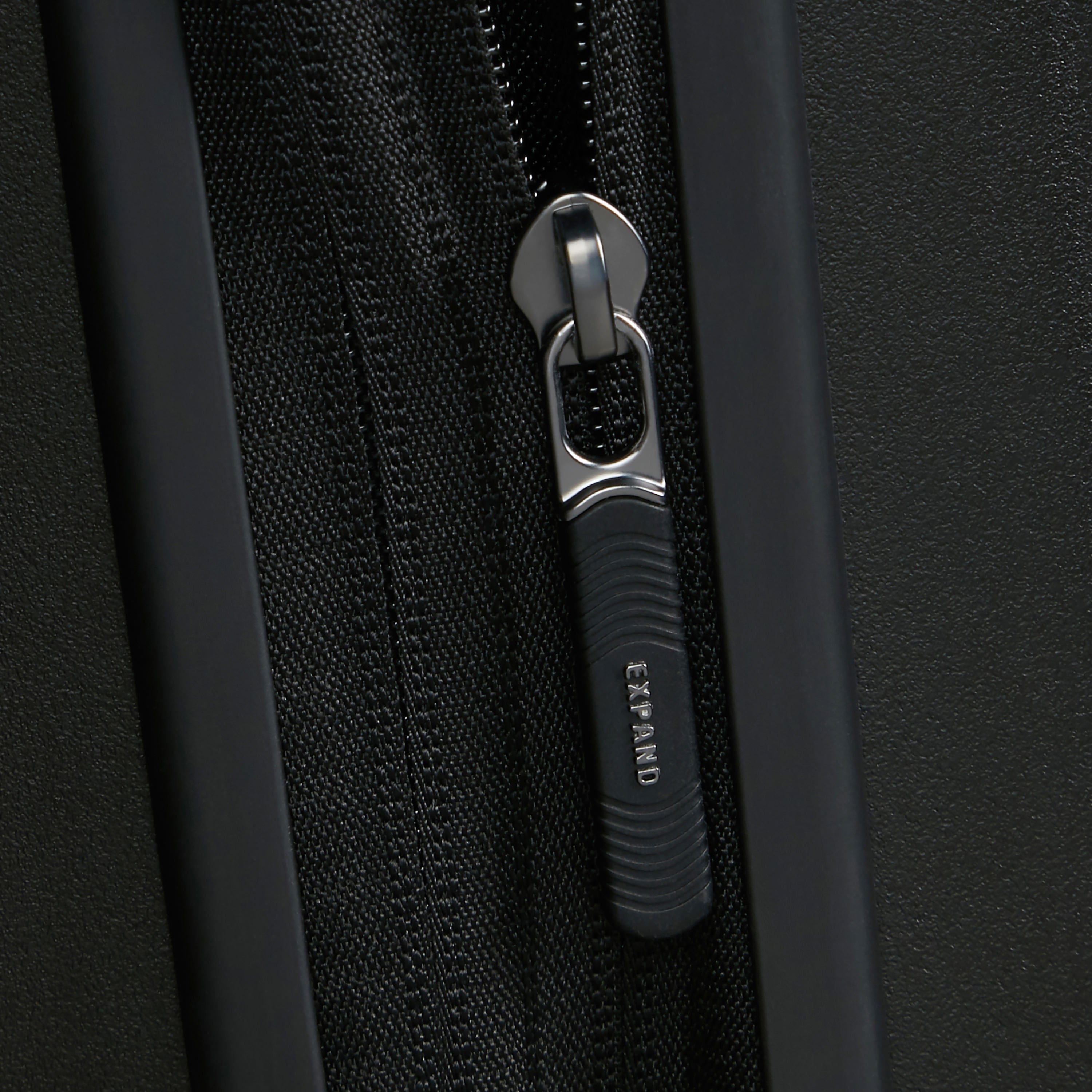 Samsonite Restackd Spinner Carry On Expandable Luggage - Lightweight Hardshell Suitcase with 360° Wheels for Air Travel & Business Trips